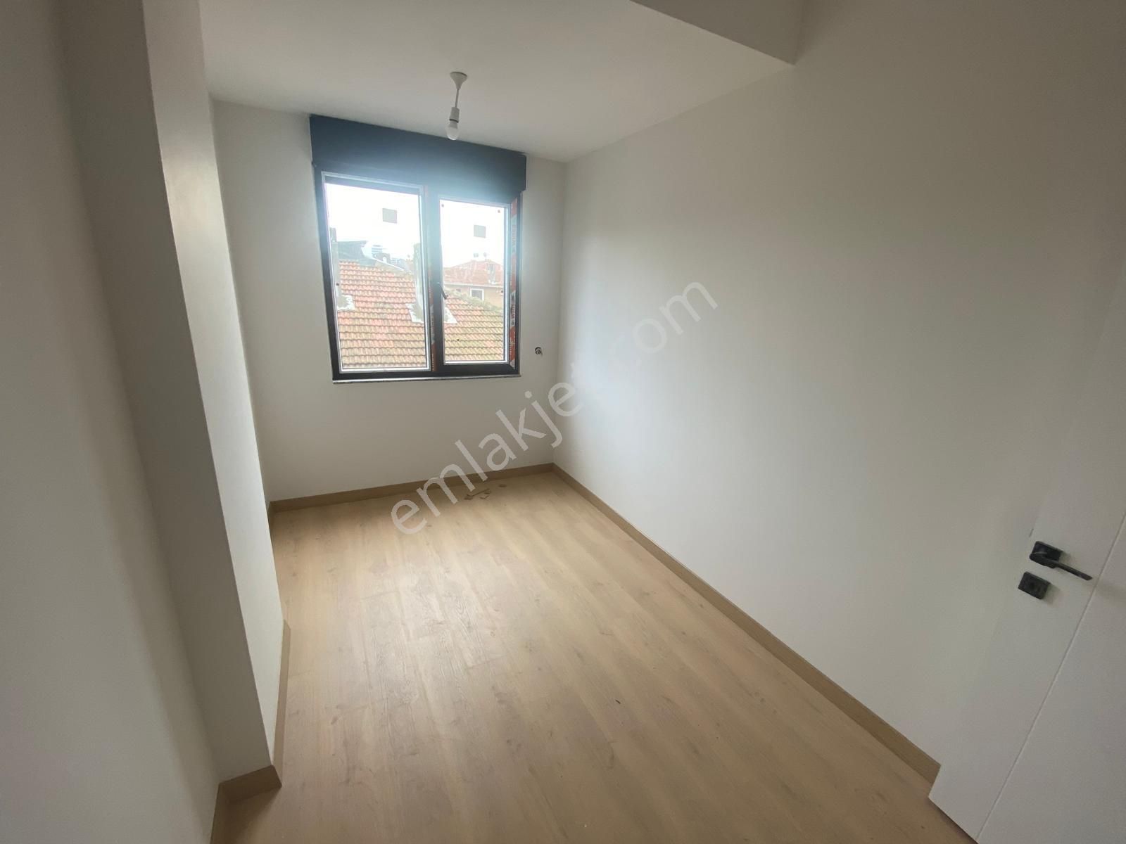 Küçükyalıda Sıfır Ön Cephe 3.kat Kapalı Garajlı 3+1 - Görsel 16