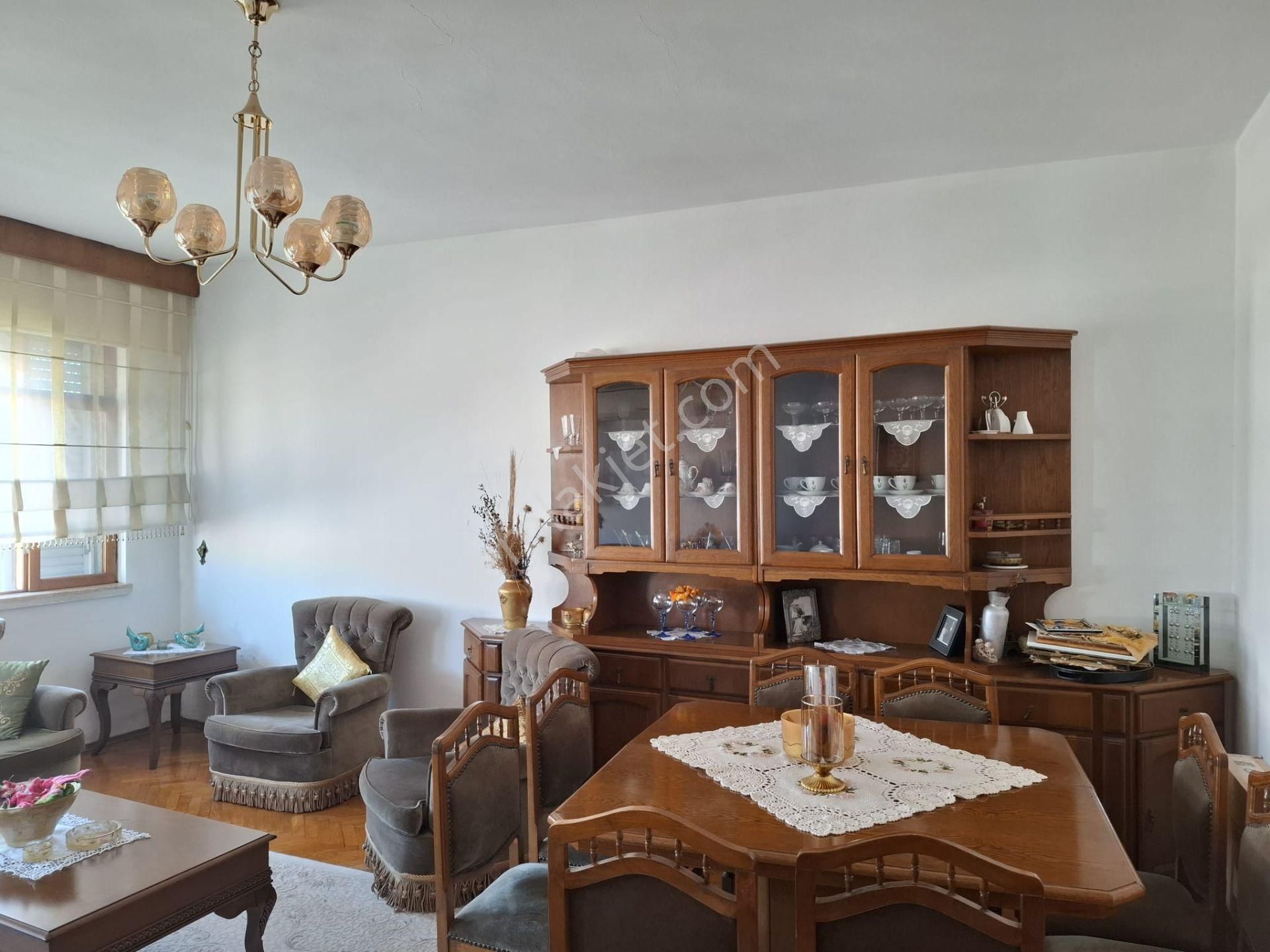 100. Yıl Bulv. Üzerinde Satılık 3+1 Daire - Görsel 3