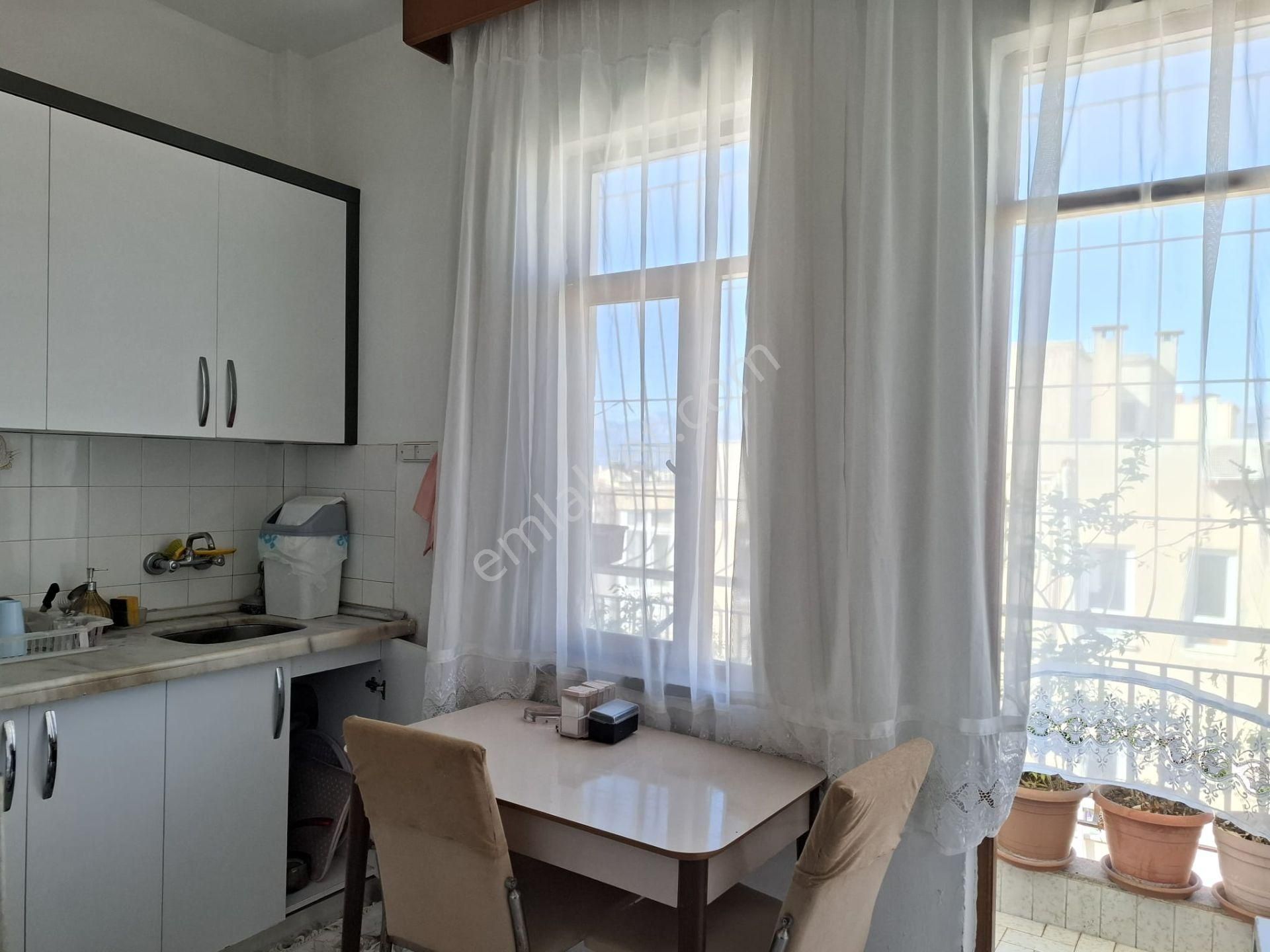 100. Yıl Bulv. Üzerinde Satılık 3+1 Daire - Görsel 12