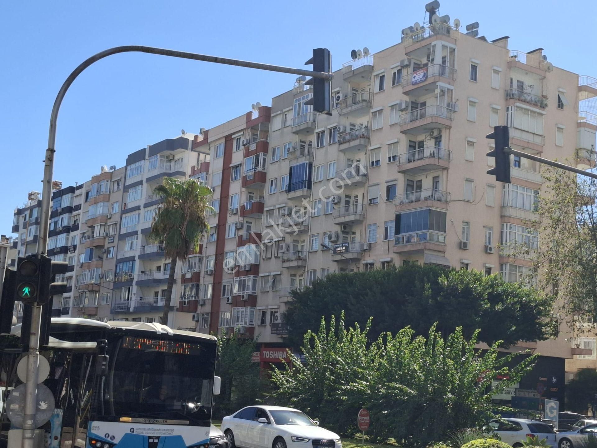 100. Yıl Bulv. Üzerinde Satılık 3+1 Daire - Görsel 28