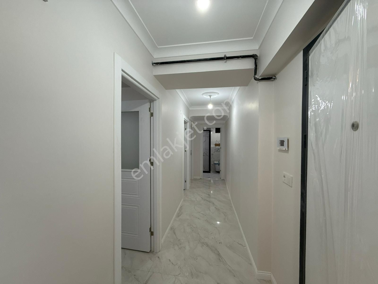 Salih Emlak 'tan Metro-metrobüs-e5 Yakını 2+1 Sıfır Daireler - Görsel 12