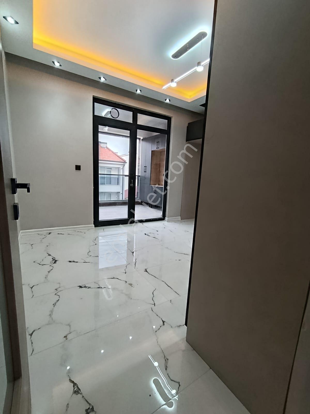 Çamlıca Da Ebeveyn Banyolu Giyinme Odalı Ultralüks 3+1 - Görsel 3