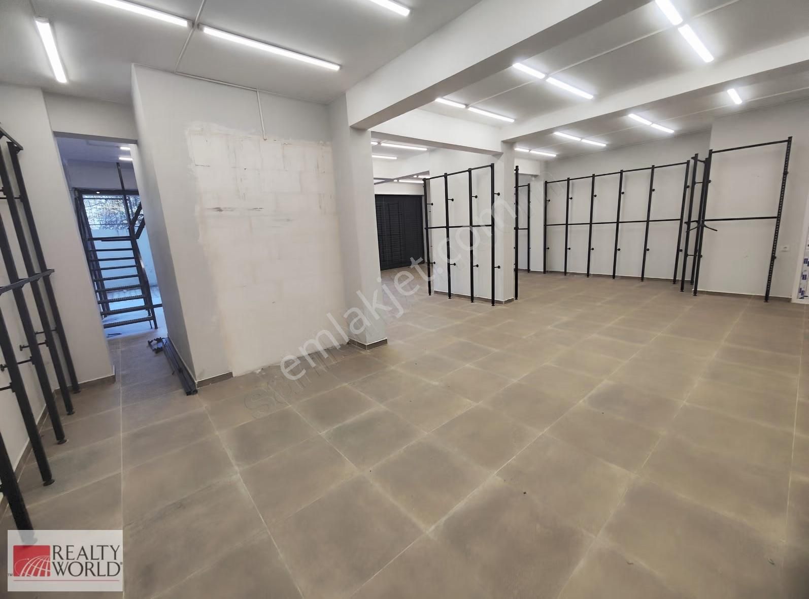 Güngören Tekstil Merkezi Yeni Binada 165m2 Ziya Paşa Cd Devamı - Görsel 22
