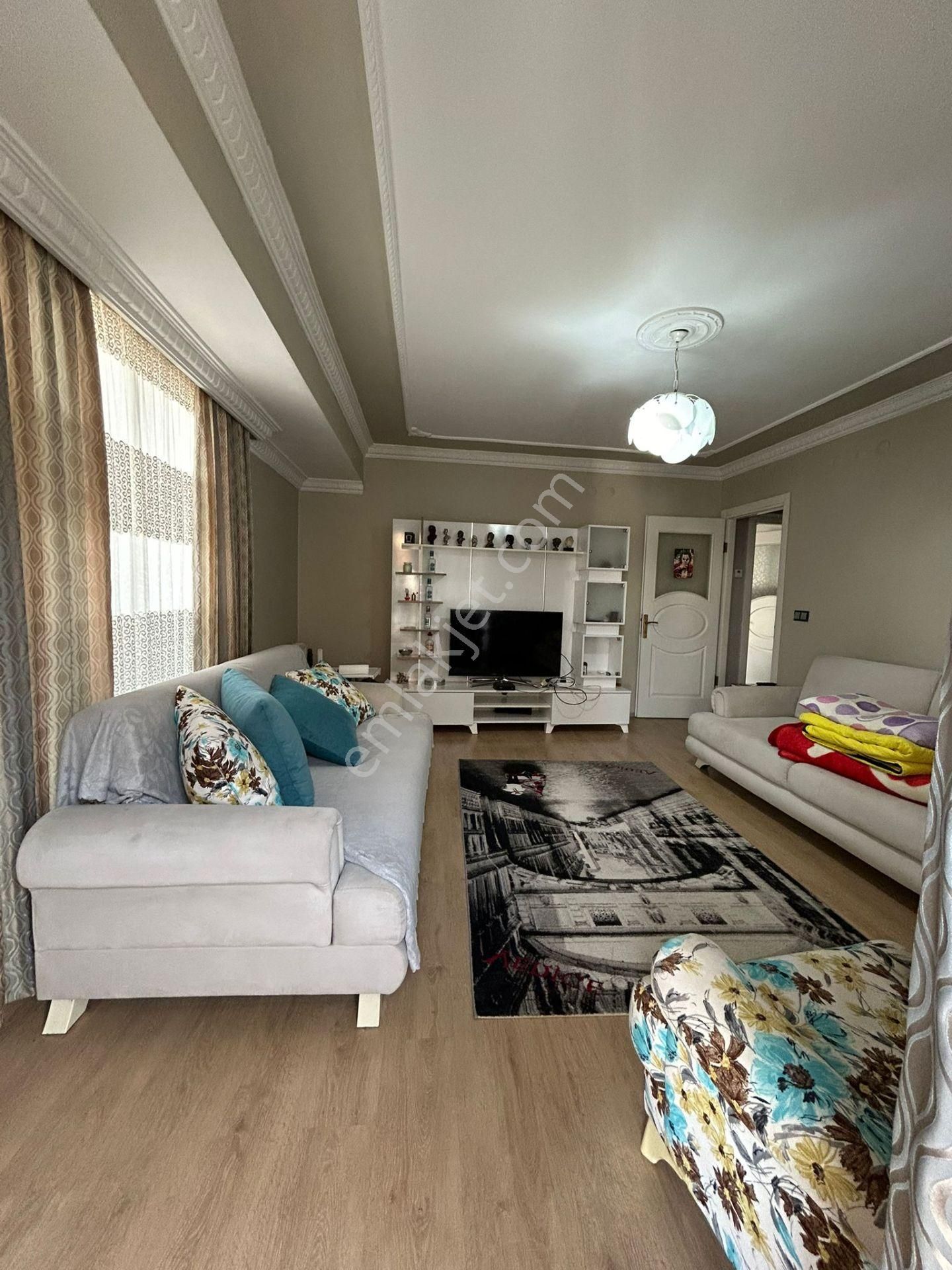 Buca Turyap'tan Harika Konumda İçi Tamamen Yenilenmiş Genç Daire - Görsel 12