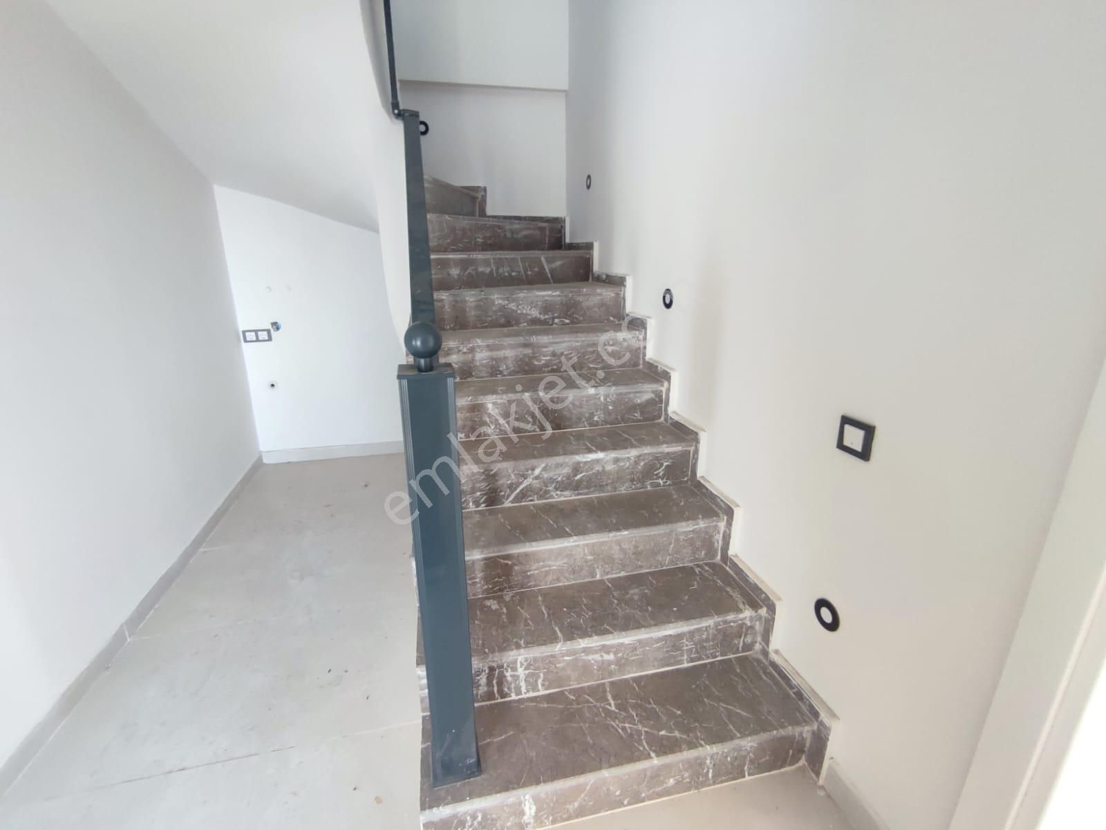 Efeler Mahallesi'nde 3+1 130 M2 Sıfır Dubleks Daire - Görsel 7