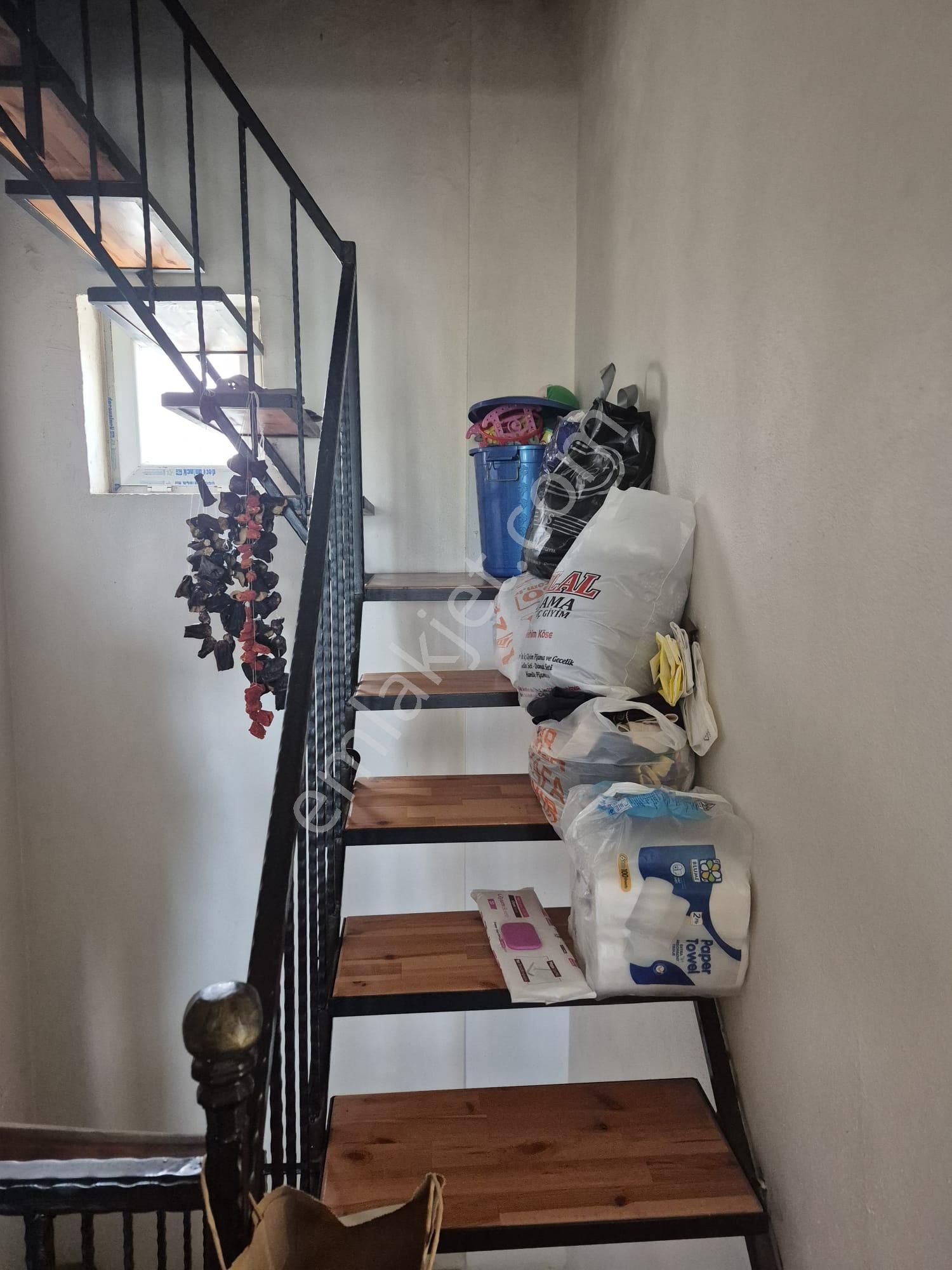 Bölgenin En Prestijli Sitesinde, Geniş Bahçeli, Müstakil Villa Fırsatı! (3+1, Havuzlu) - Görsel 8