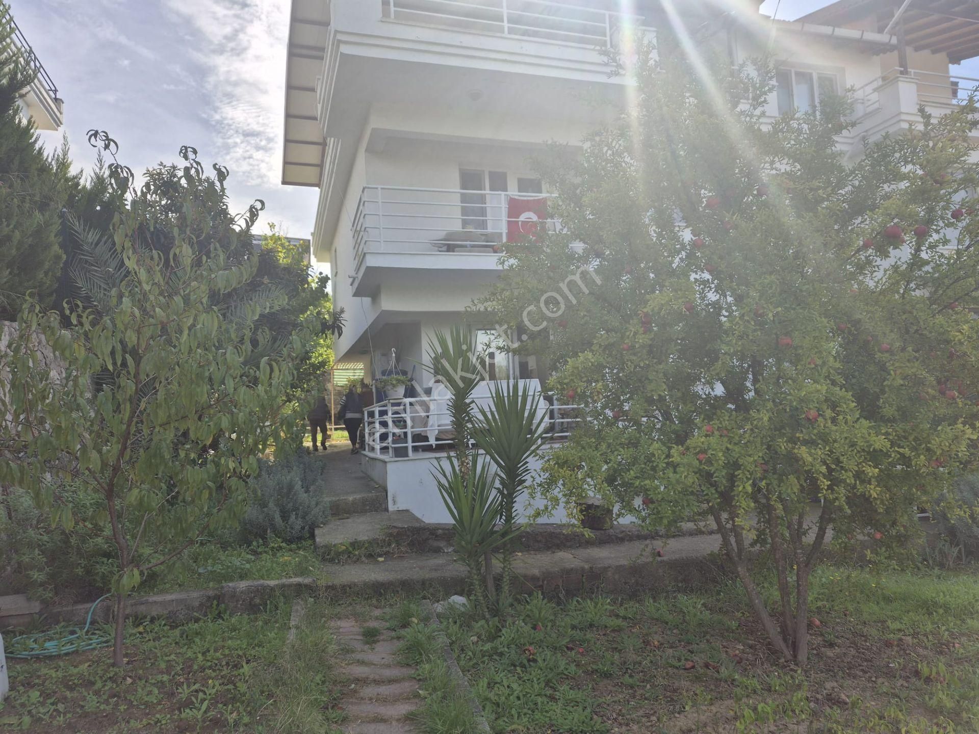 Bölgenin En Prestijli Sitesinde, Geniş Bahçeli, Müstakil Villa Fırsatı! (3+1, Havuzlu) - Görsel 16