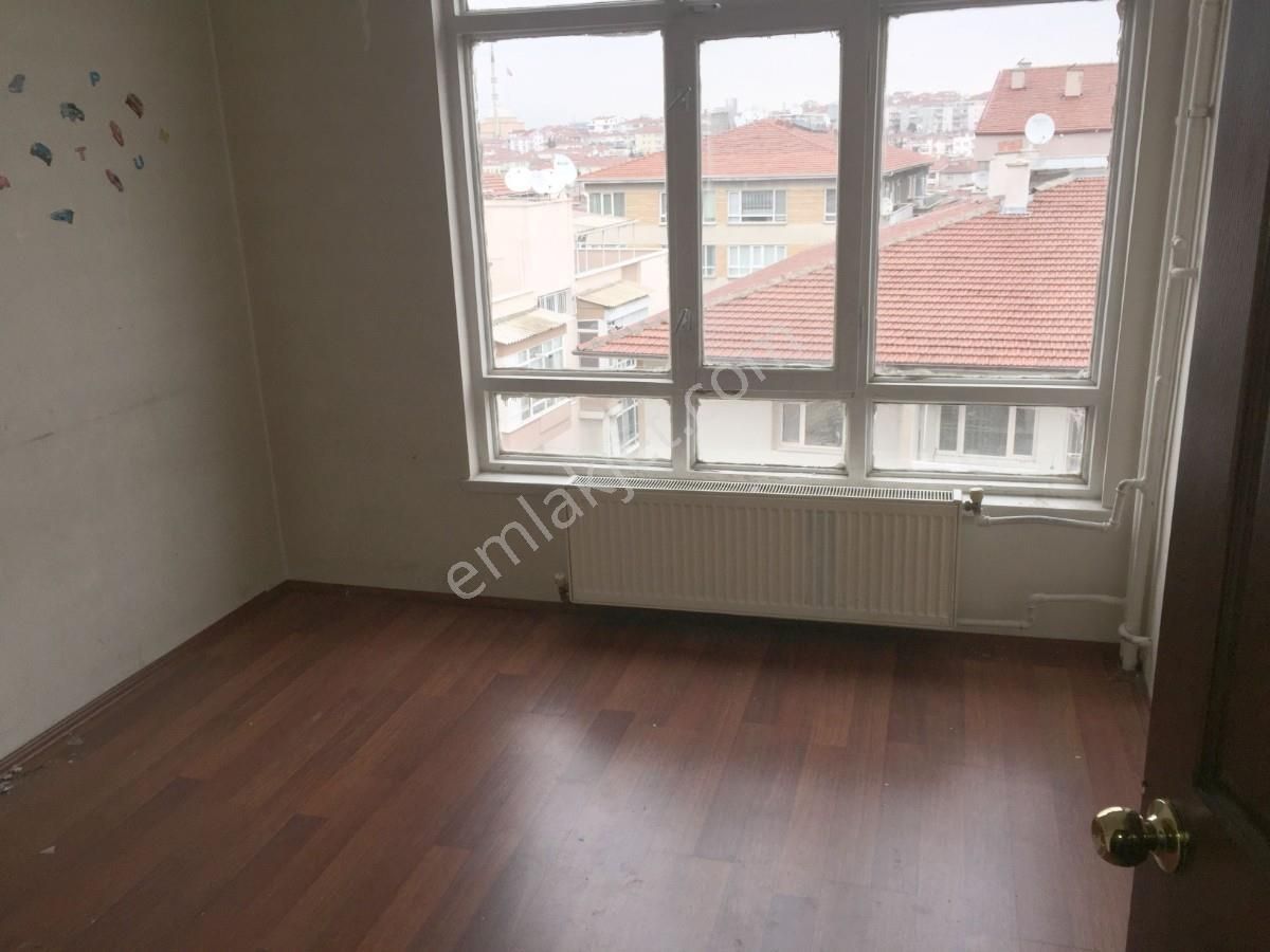 Esat Cadde Üzeri 3+1 Ön Arka Cephe Merkezi Sistem Isınma 2500 - Görsel 4