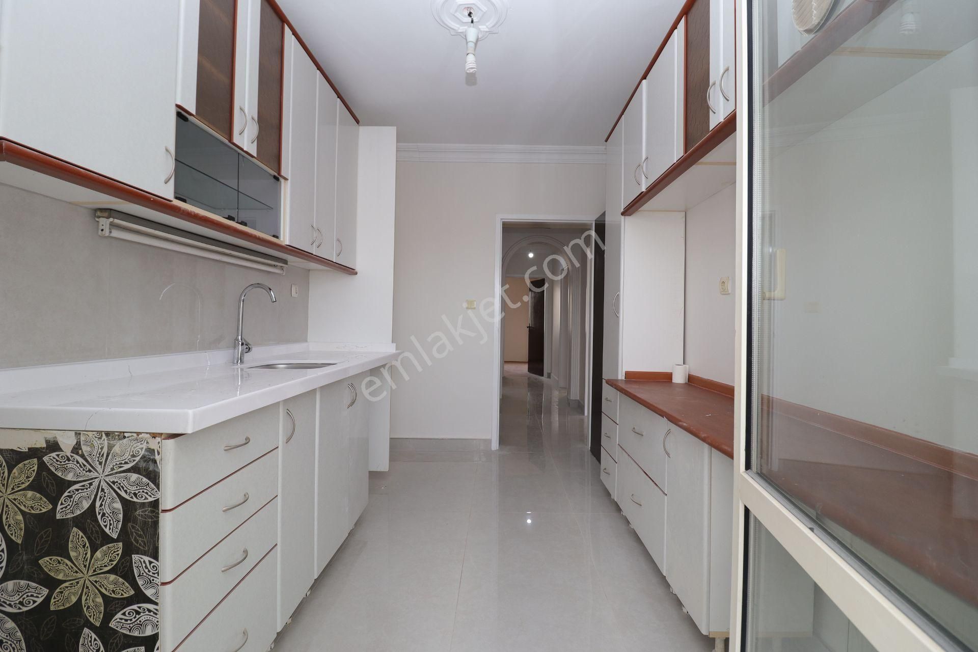 Akif'ten Atakent'te 2+1 Banka Bloklarında Katta Asansörlü Kiralık Daire - Görsel 7