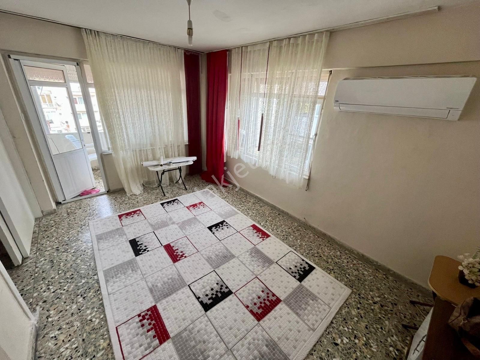 Akçay Sezgin Emlaktan Merkezi Konum Uygun Fiyat Satılık 2+1daire