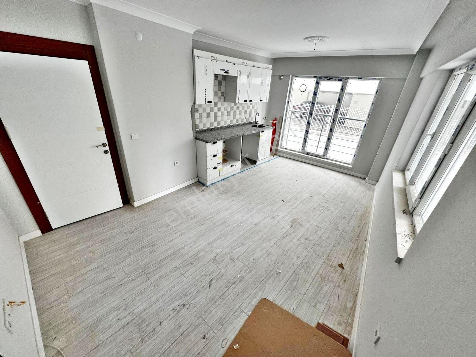 Karşıyaka'da Alternatif Kat Ve Seçenekleri Bulunan Sıfır Daireler