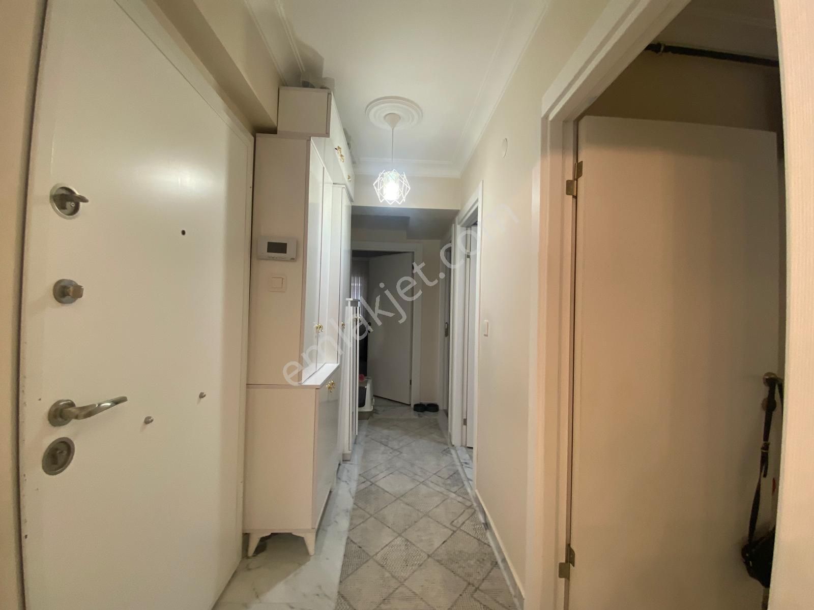 Bahçelievler'de Yeni Binada 2+1 Geniş Ön Cephe Ara Kat Daire - Görsel 24