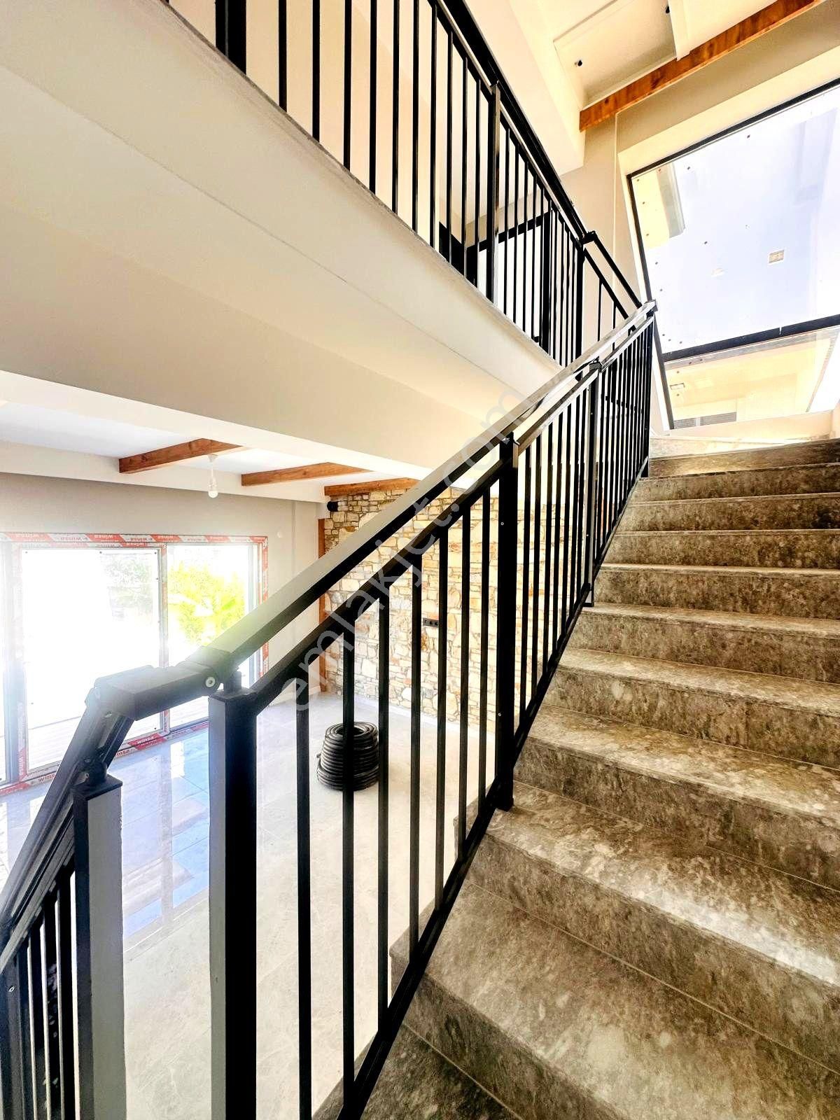 Davutlarda Özel Havuzlu Köşe Konumlu Tek Müstakil Sıfır Villa - Görsel 13