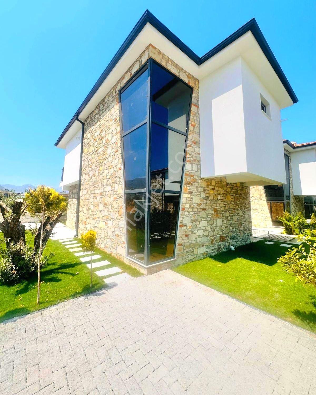 Davutlarda Özel Havuzlu Köşe Konumlu Tek Müstakil Sıfır Villa - Görsel 6