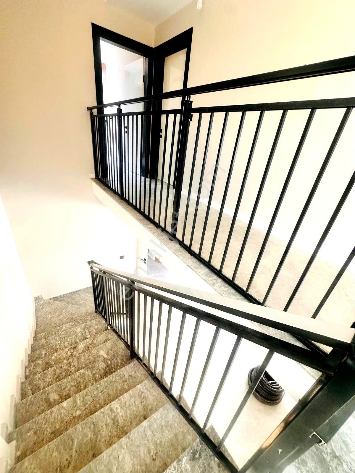 Davutlarda Özel Havuzlu Köşe Konumlu Tek Müstakil Sıfır Villa - Görsel 31