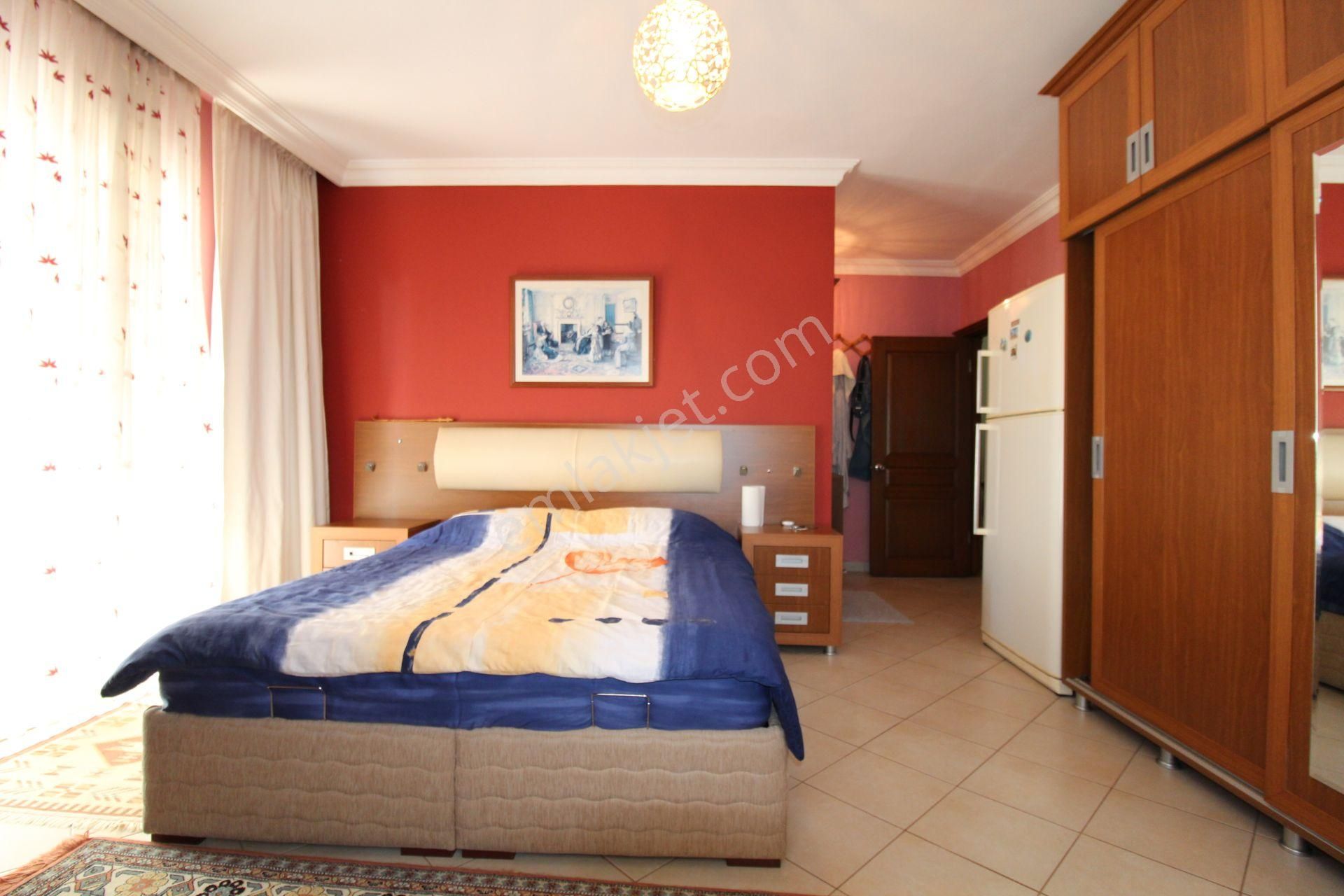 Aslan'dan Merkezi Konumda 4 Cepheli, 280 M2, Orjinal 4+1 Daire - Görsel 21