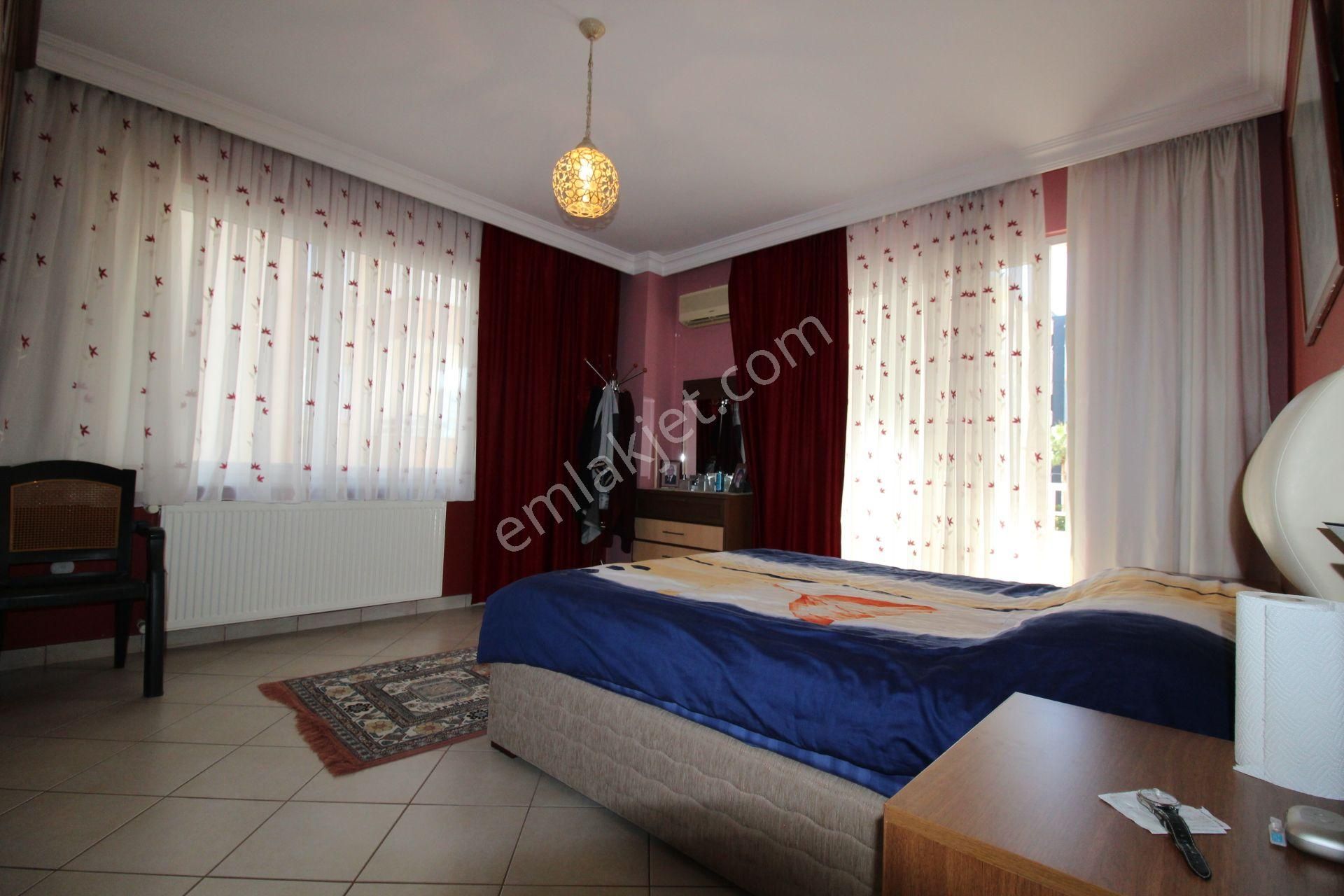 Aslan'dan Merkezi Konumda 4 Cepheli, 280 M2, Orjinal 4+1 Daire - Görsel 19