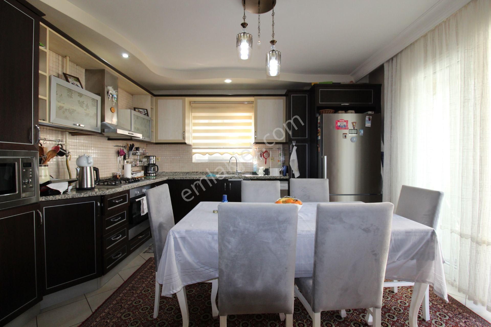 Aslan'dan Merkezi Konumda 4 Cepheli, 280 M2, Orjinal 4+1 Daire - Görsel 8