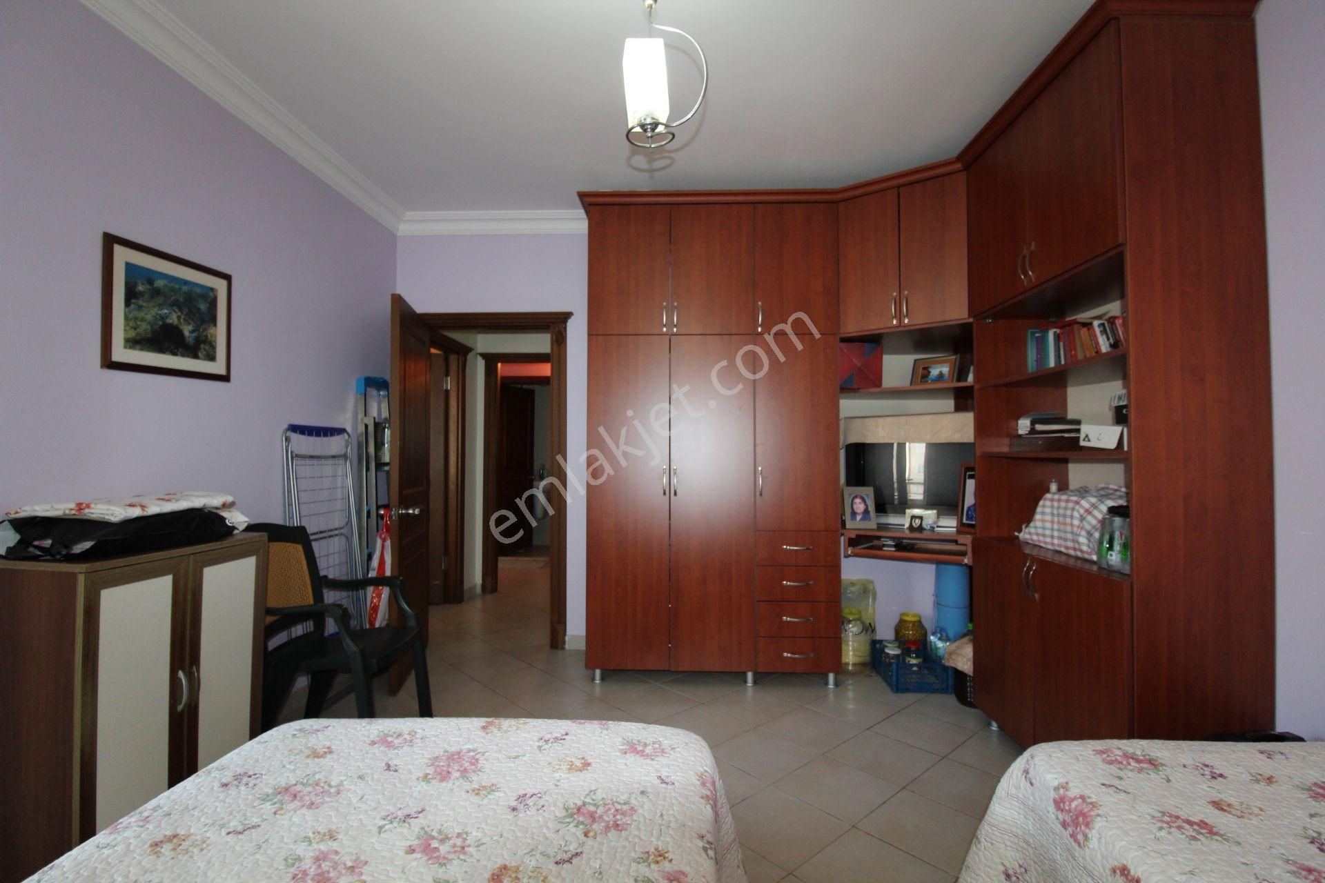 Aslan'dan Merkezi Konumda 4 Cepheli, 280 M2, Orjinal 4+1 Daire - Görsel 15