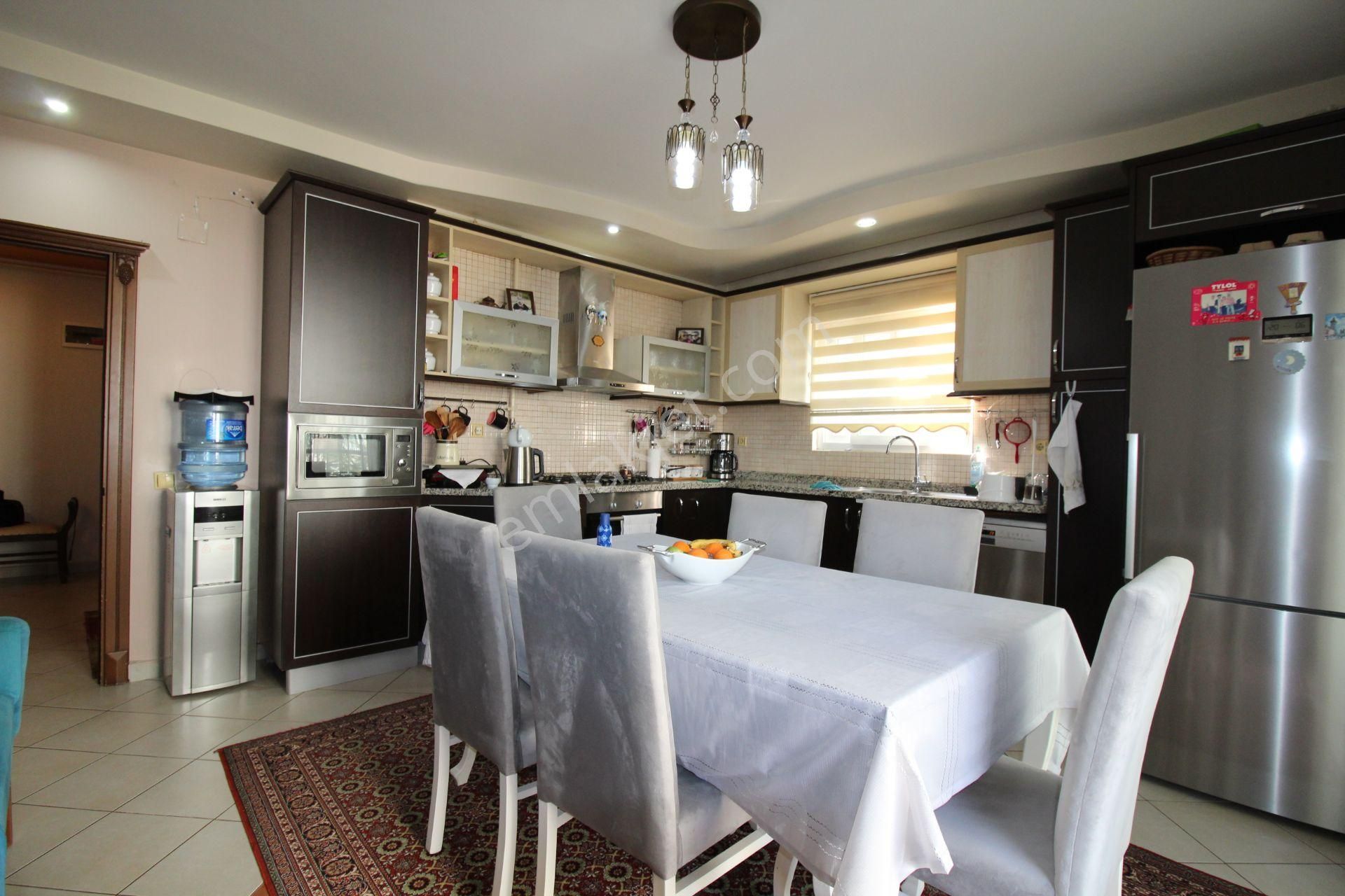 Aslan'dan Merkezi Konumda 4 Cepheli, 280 M2, Orjinal 4+1 Daire - Görsel 9