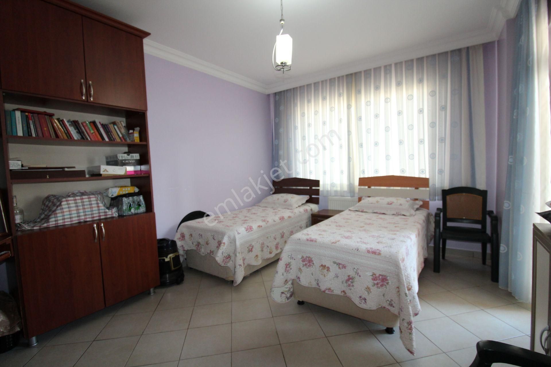 Aslan'dan Merkezi Konumda 4 Cepheli, 280 M2, Orjinal 4+1 Daire - Görsel 13