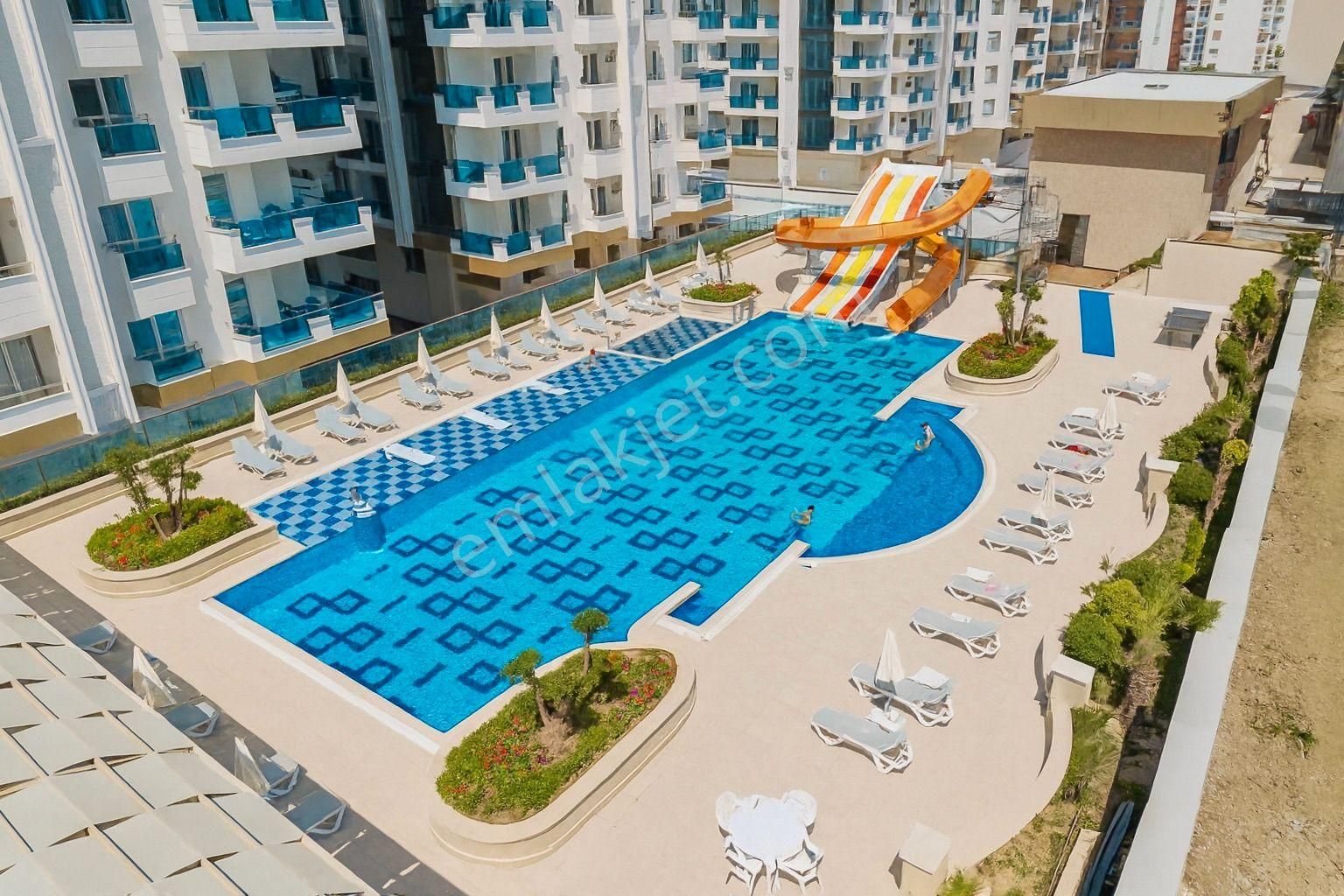 Mahmutlar’da Avm’li Prestijli Sitede, Denize Yakın Eşyalı 1+1 Daire - Görsel 2