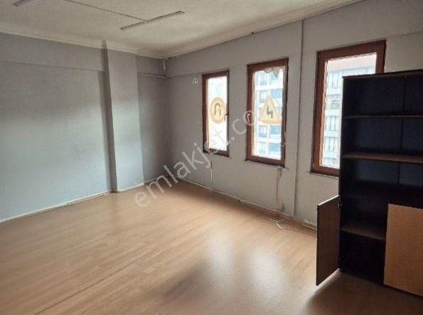 Molla Team'den S.gazi Yeni Mh.tramvay Durağı Kiralık110 M2 Ofis - Görsel 9
