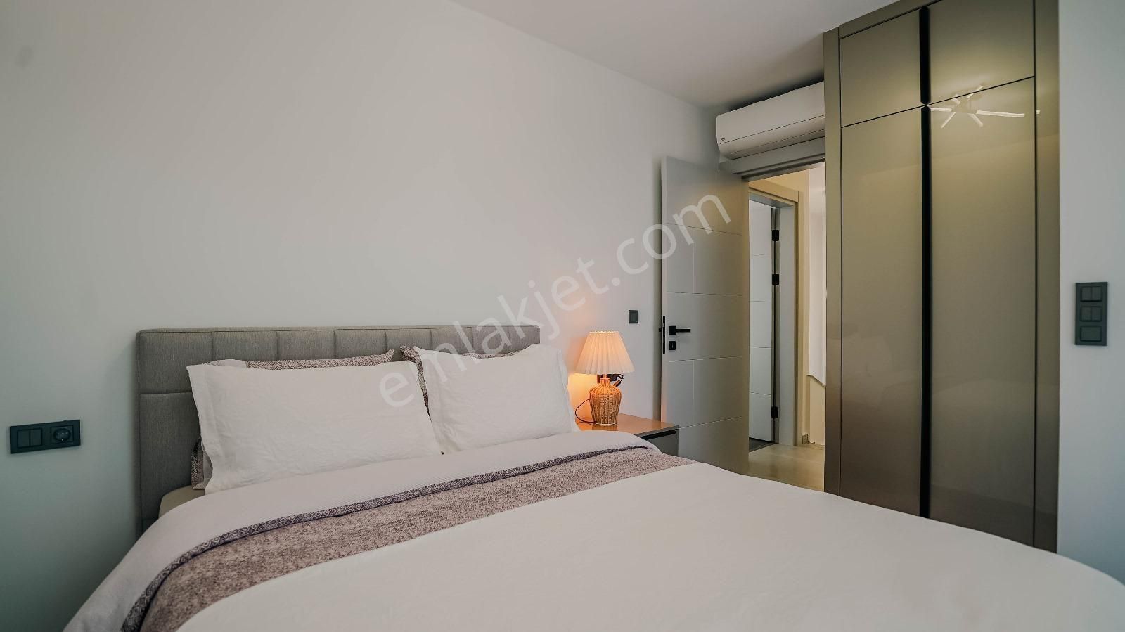 Kuşadası Güzelçamlı'da Müstakil Özel Havuzlu Sıfır 3+1 Villa - Görsel 31