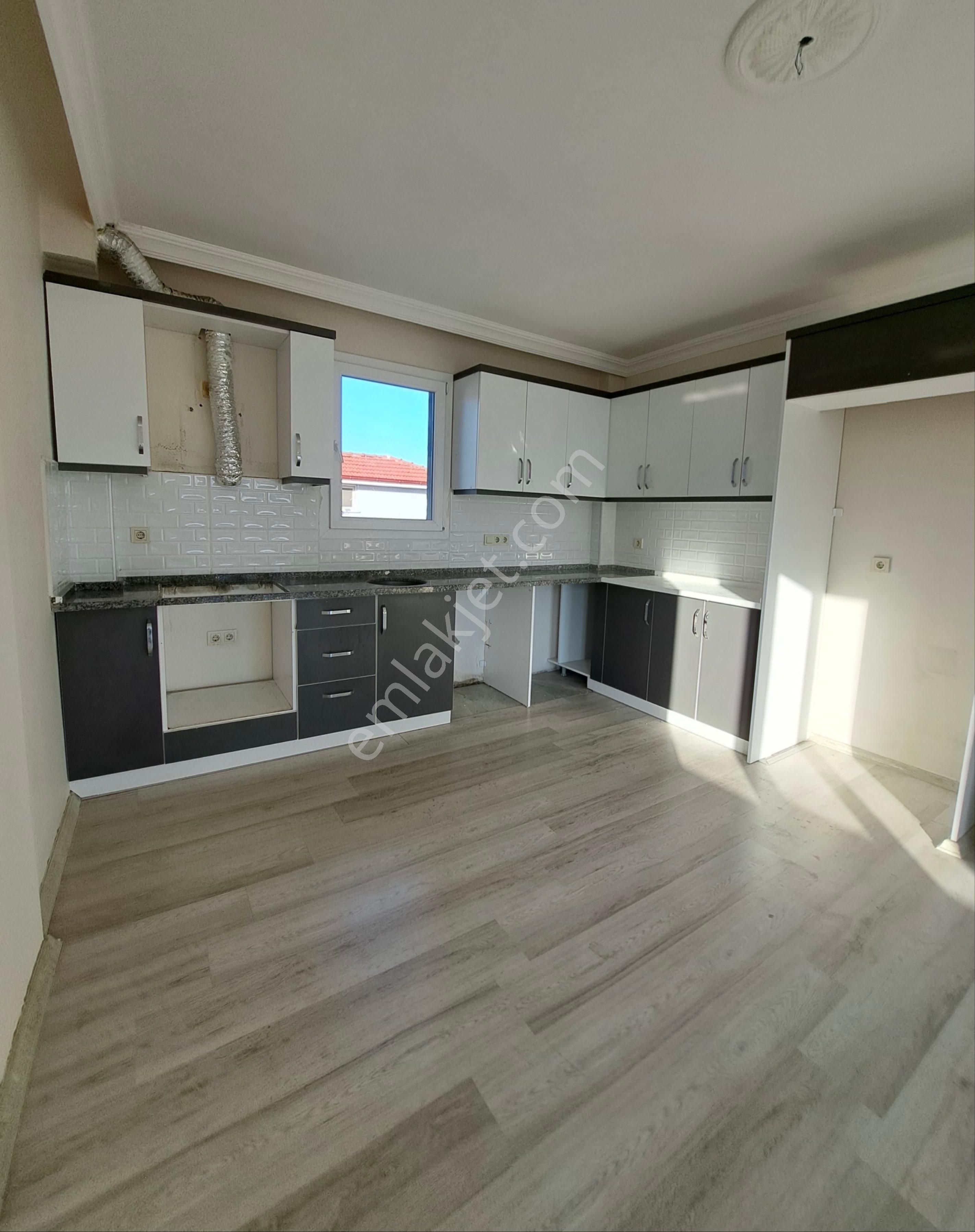 Nysa Emlaktan Kiralık 3+1 Daire