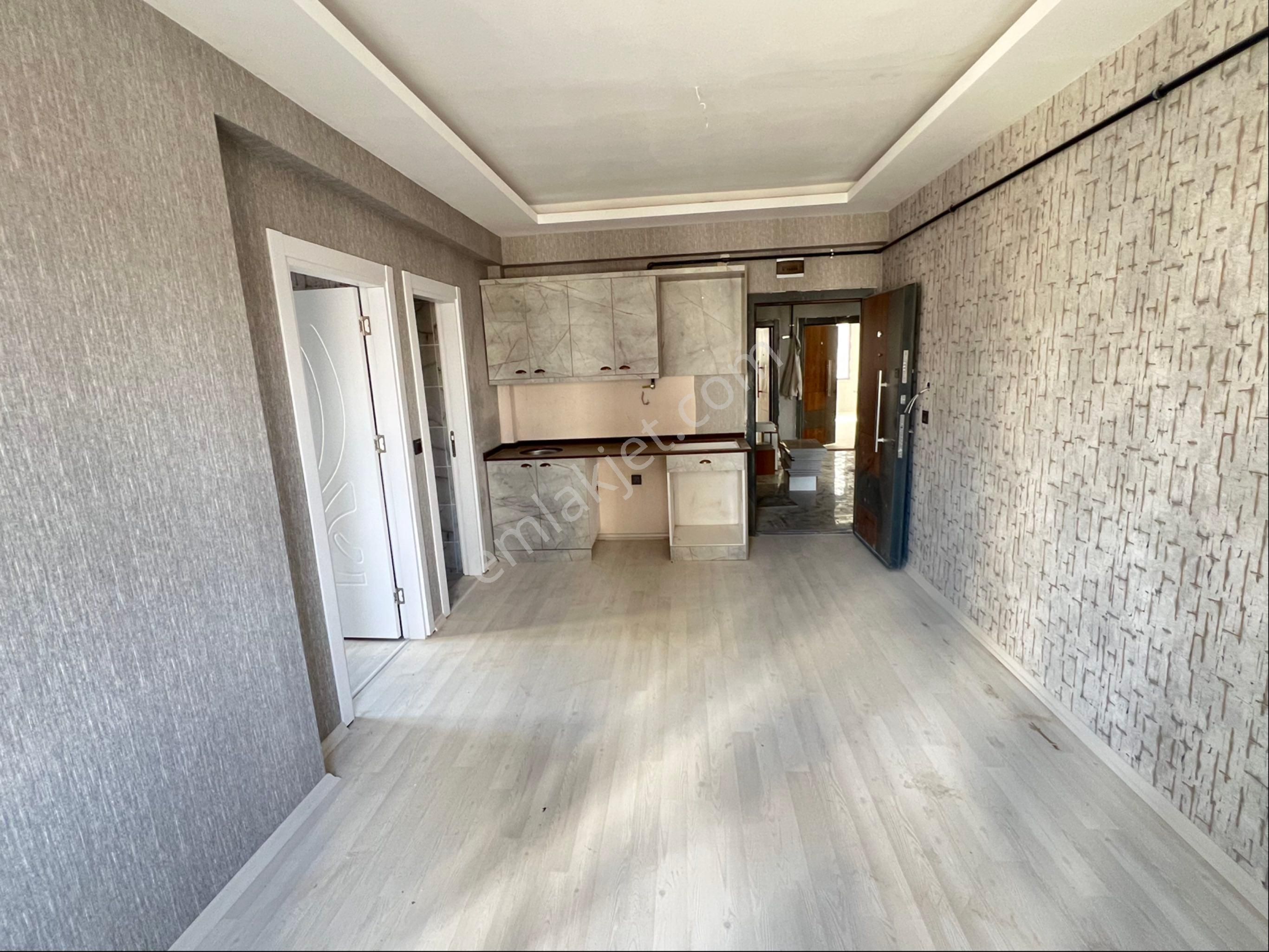 Ulusbey Den Merkezi Konumda 1+1 Ara Kat - Görsel 2