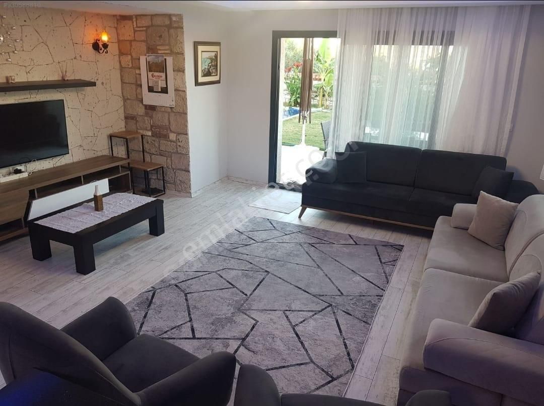 Turyap’tan Çeşme Ilıca’da Senelik Kiralık Muhteşem Havuzlu Dubleks Villa - Görsel 10