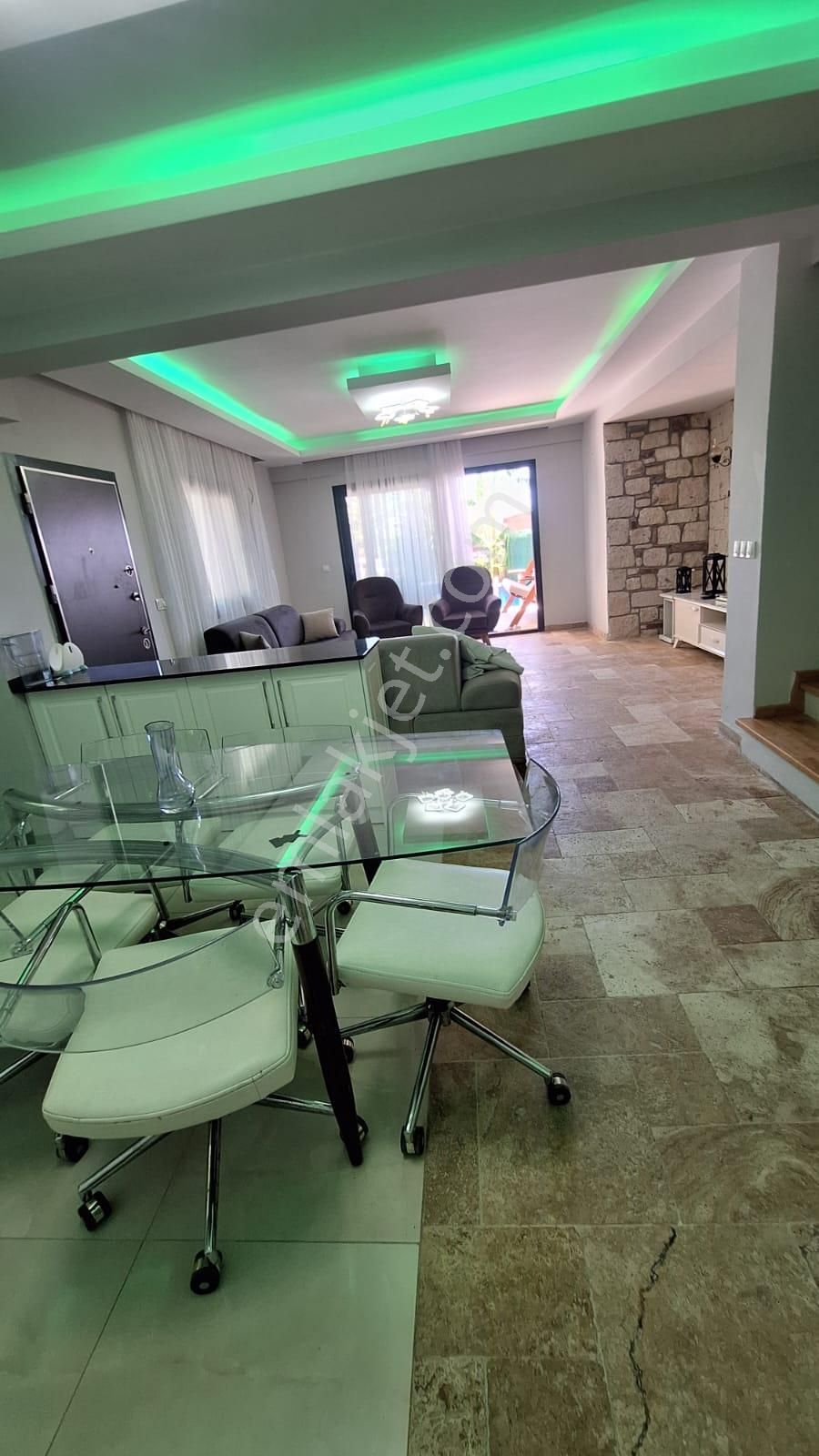 Turyap’tan Çeşme Ilıca’da Senelik Kiralık Muhteşem Havuzlu Dubleks Villa - Görsel 14