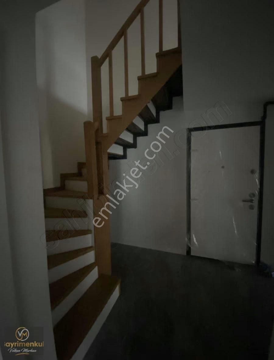 Çengelköyde 260 M² Geniş Dubleks Ferahlığın Zirvesi - Görsel 20