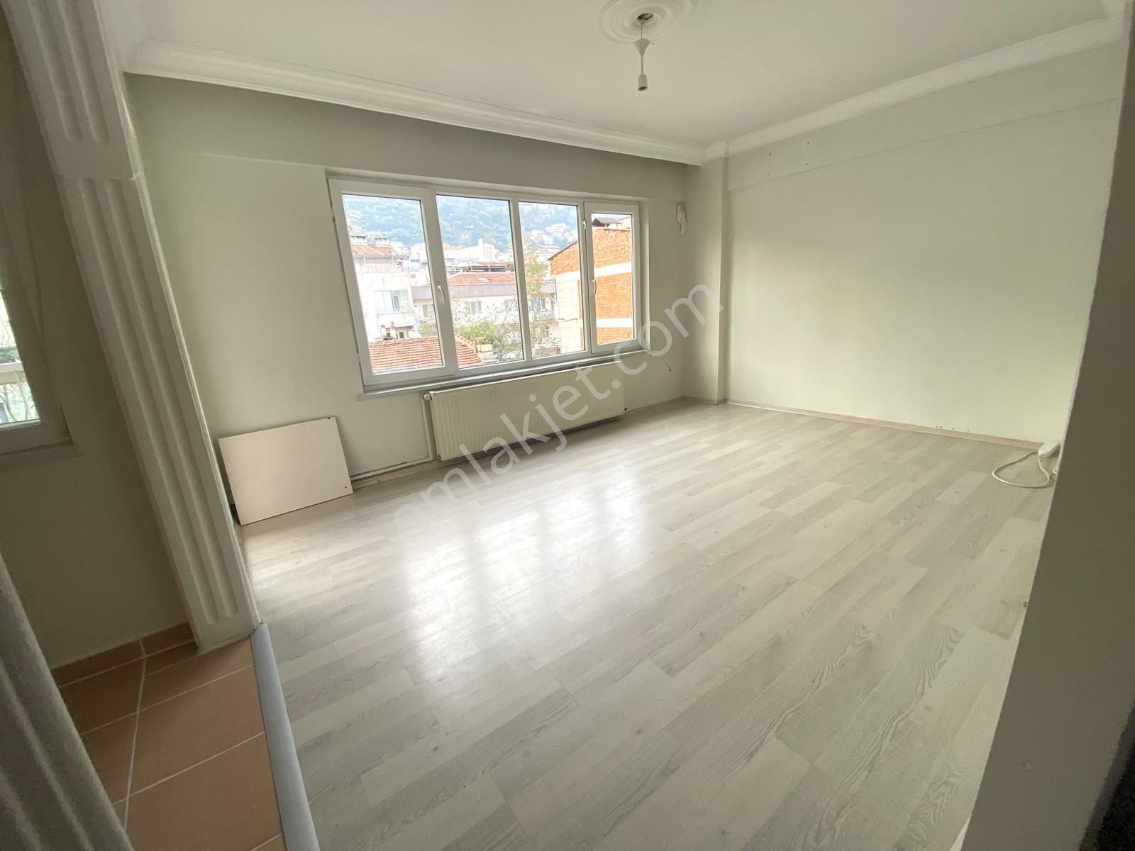 Osmangazi Muradiye Cadde Üstünde Fırsat Daire - Görsel 2