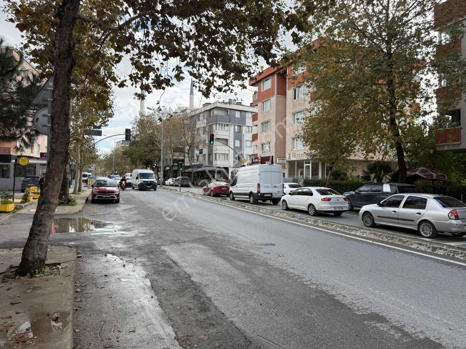 Devlet Hst. Ve İçmeler Mrmry .yakını Site İçinde Geniş 2+1 Daire - Görsel 4