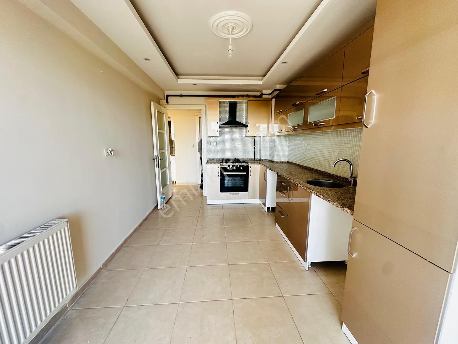 🏡 Göl-san Gayrimenkul’den 🏡 Yeşil Mah. 3+1 Arakat Daire !!!