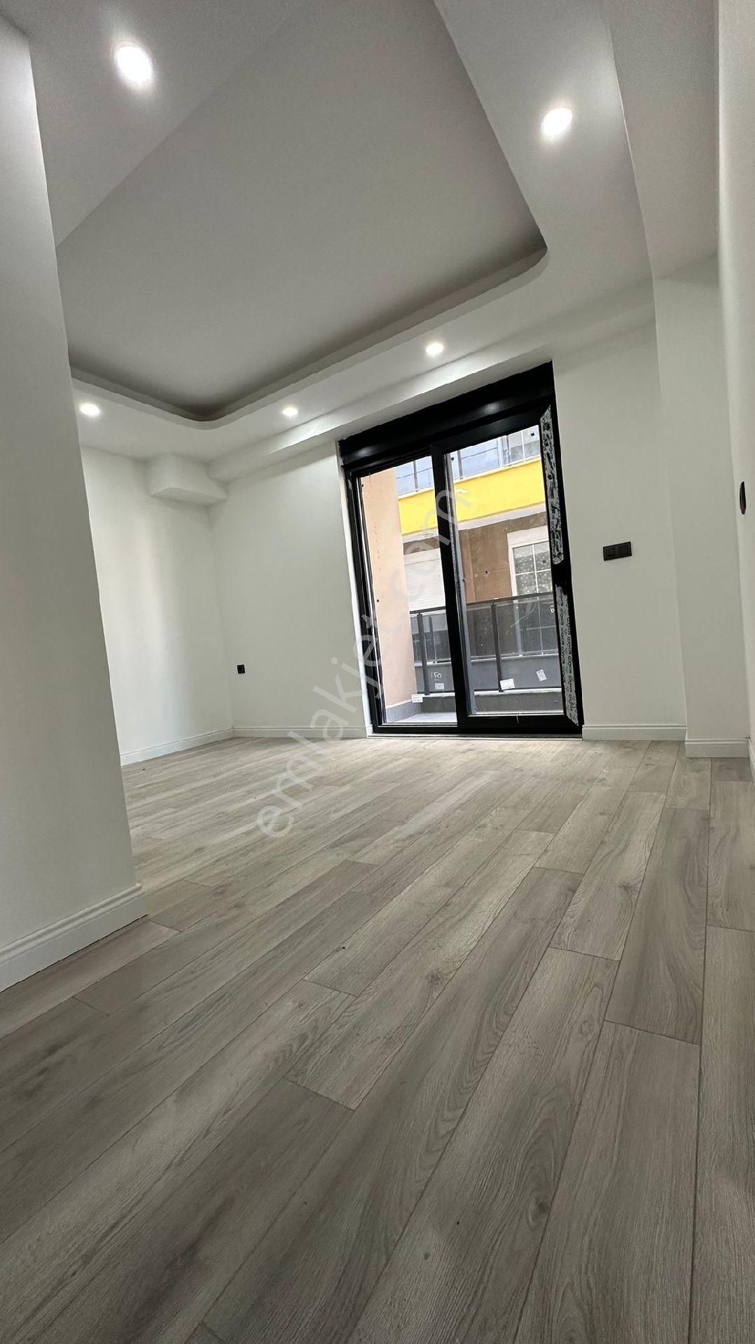 Bahçelievler’de 0 Yaş – Denize 250 M! Üç Cephe 2+1 Yerden Isıtma - Görsel 3