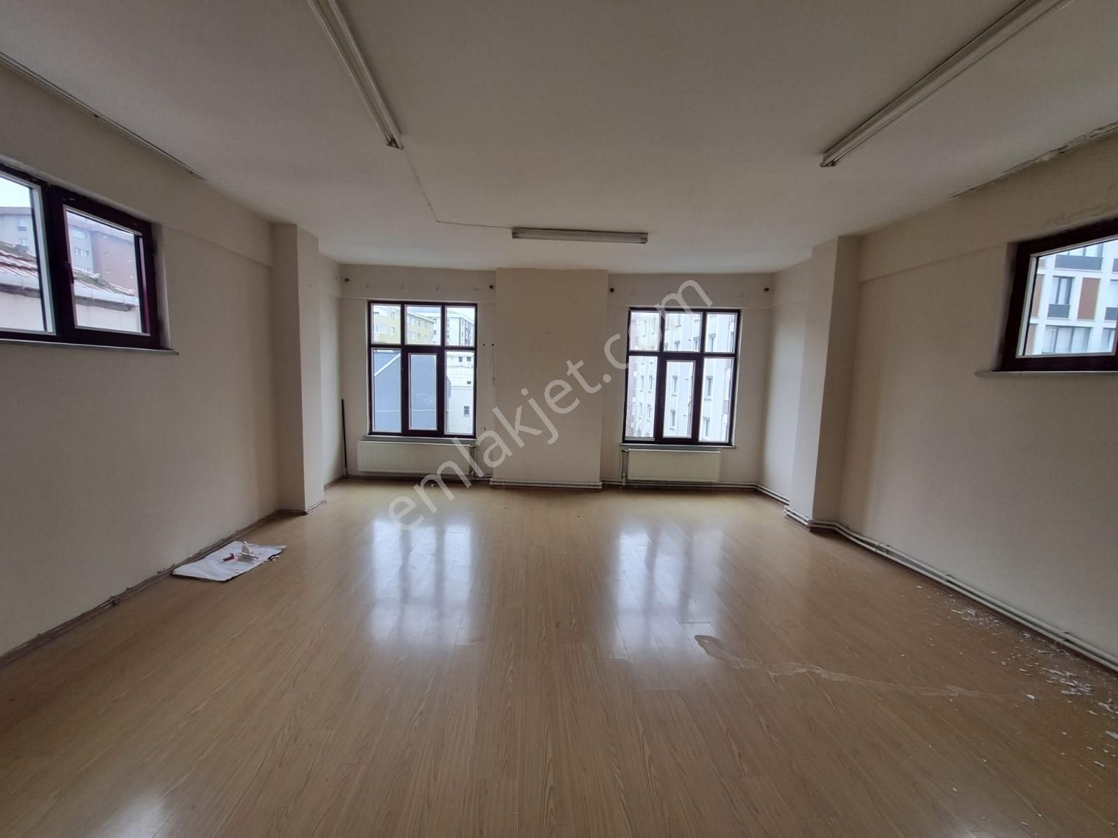 Oryaştan Ataşehir İçerenköy Telekoma Yakın 185m2 Satılık İşyeri - Görsel 9