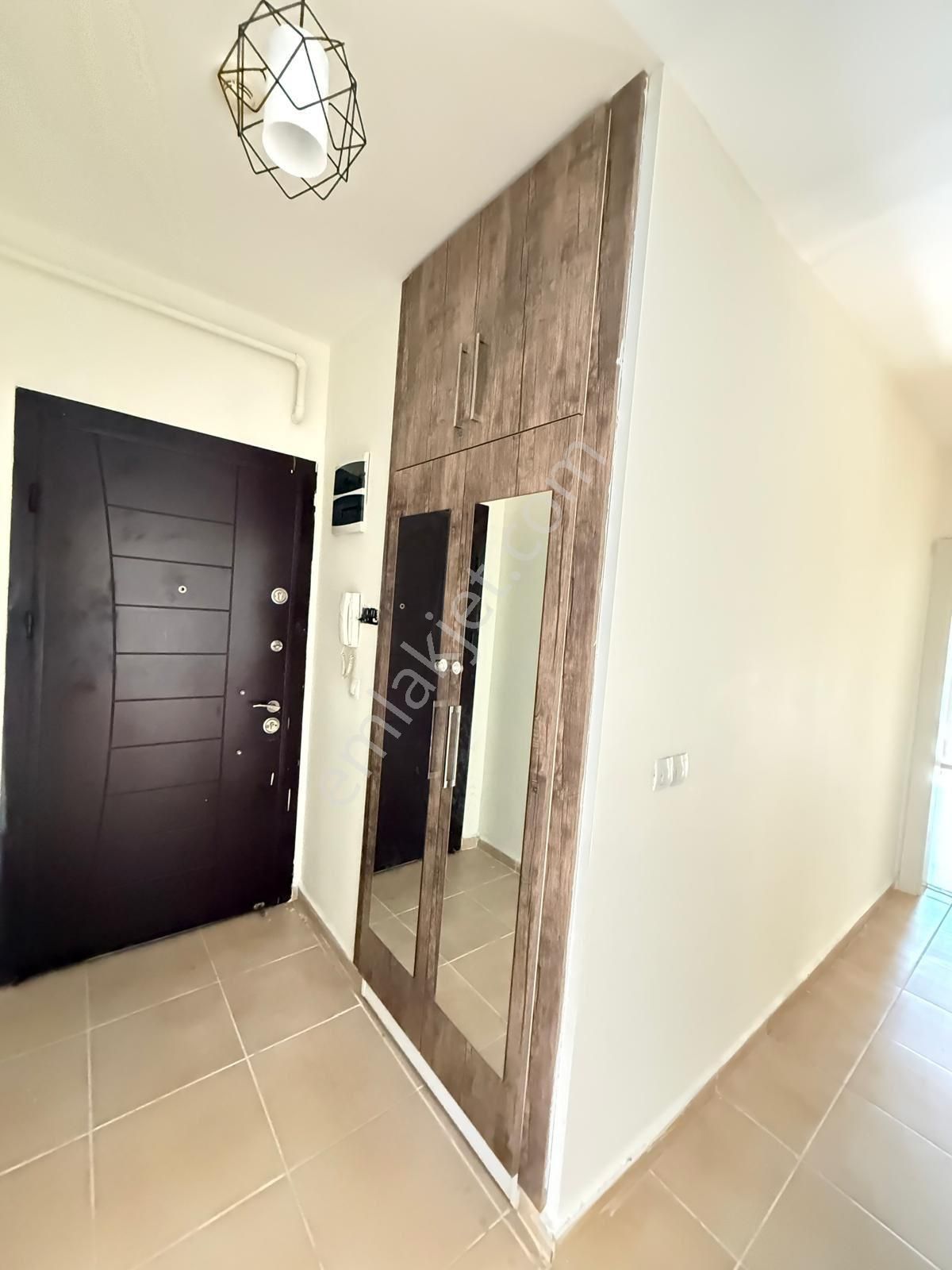 Kıyıkent Tokide Cam Balkonlu Yeni Boyalı 2+1 Kiralık Daire - Görsel 6