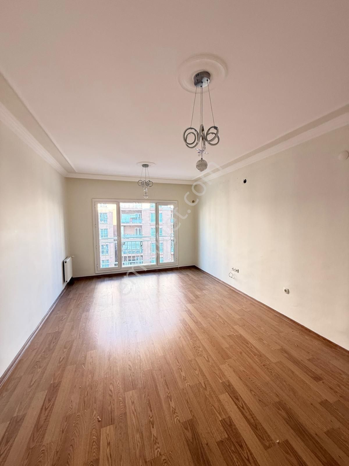 Kıyıkent Tokide Cam Balkonlu Yeni Boyalı 2+1 Kiralık Daire - Görsel 9