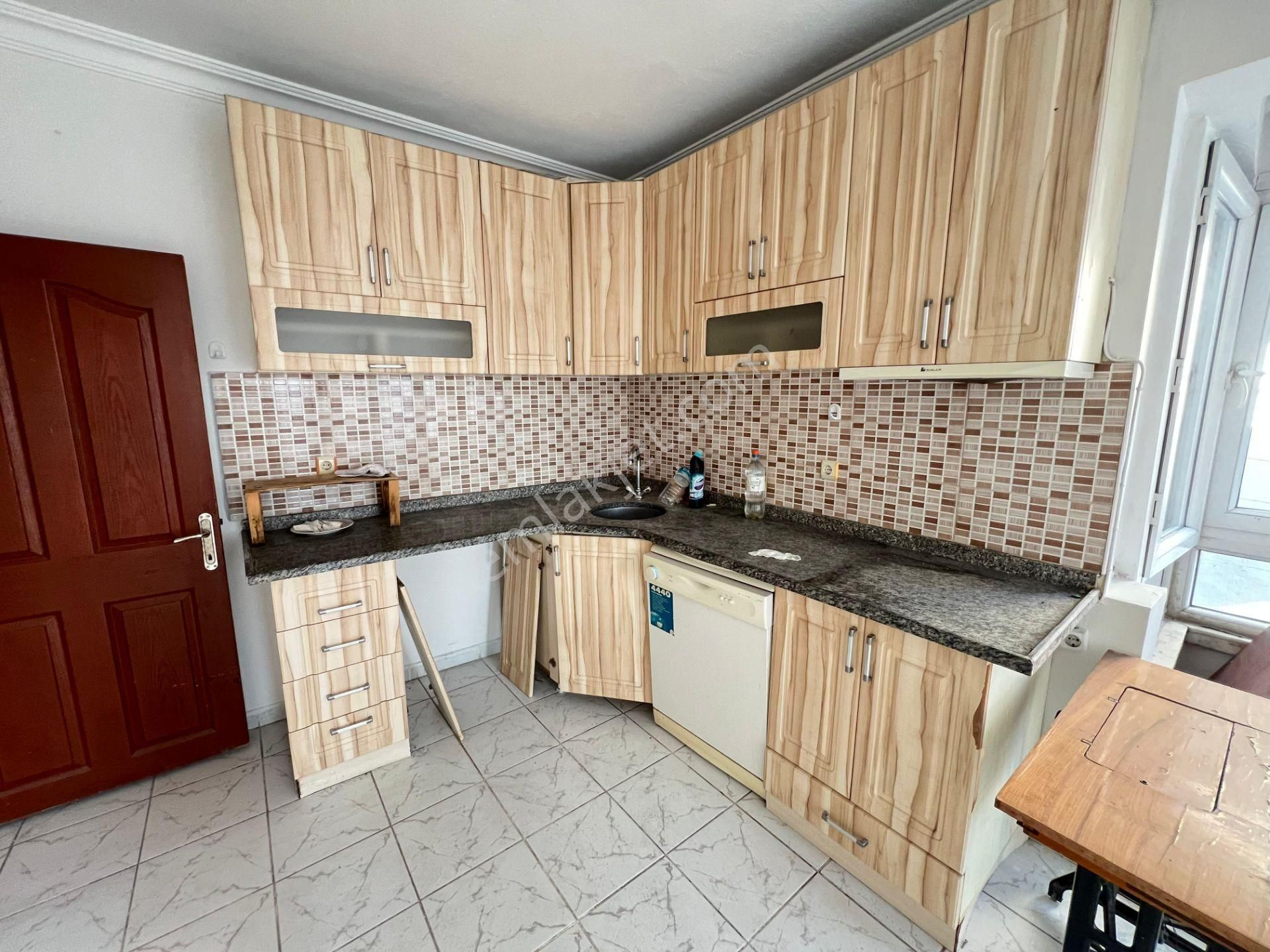 Ergünden Pirireiste Asansörlü Ara Kat Satılık 4+1 Daire - Görsel 16