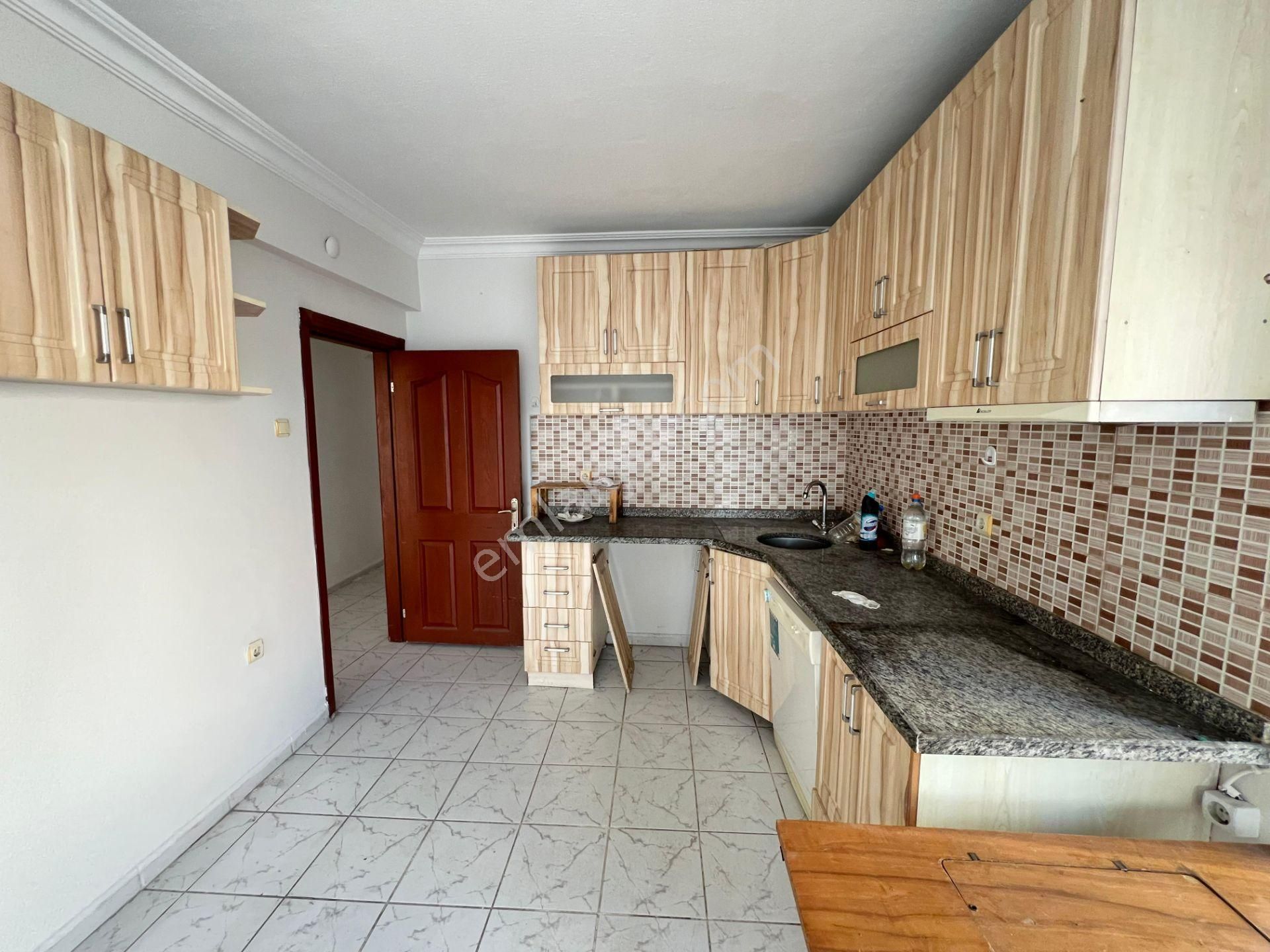 Ergünden Pirireiste Asansörlü Ara Kat Satılık 4+1 Daire - Görsel 12