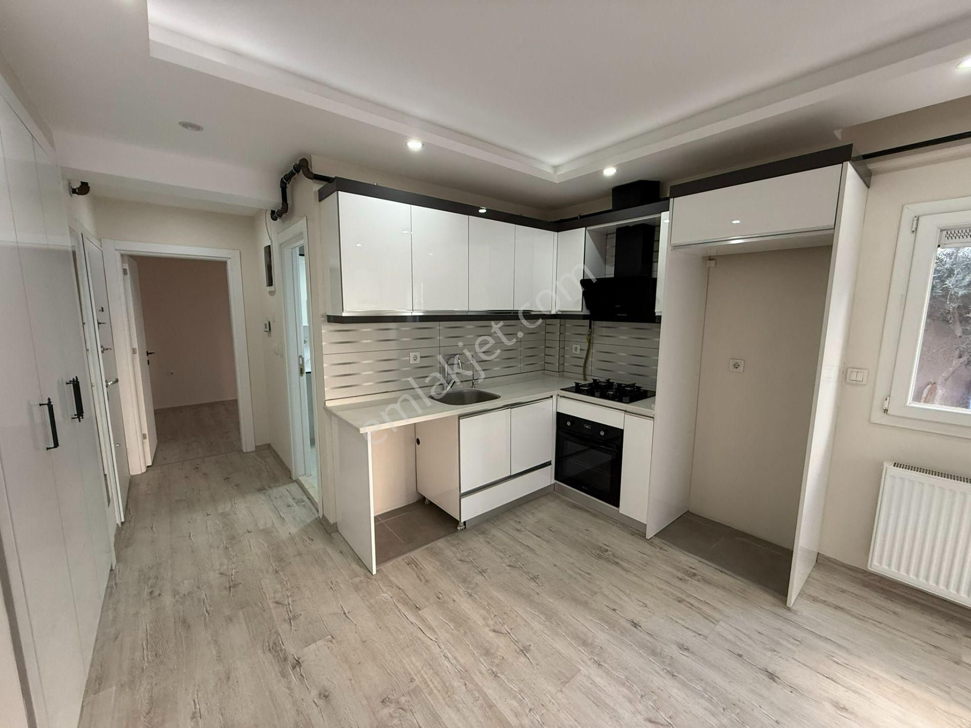 Çiğli Balatçık'ta Kiralık 1+1 Doğalgazlı Daire - Görsel 3