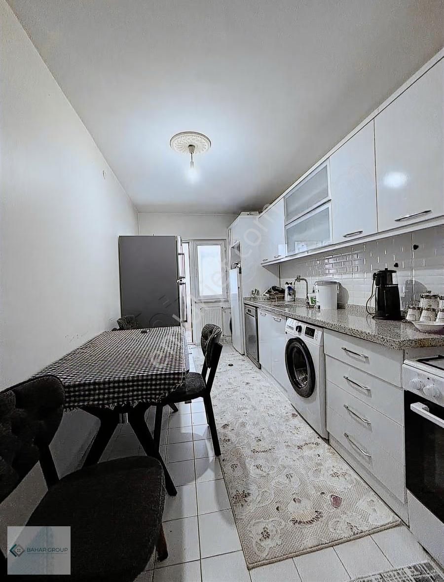 Beyazşehir De Tramvaya 2 Dakika Fırsat Dairesi - Görsel 14