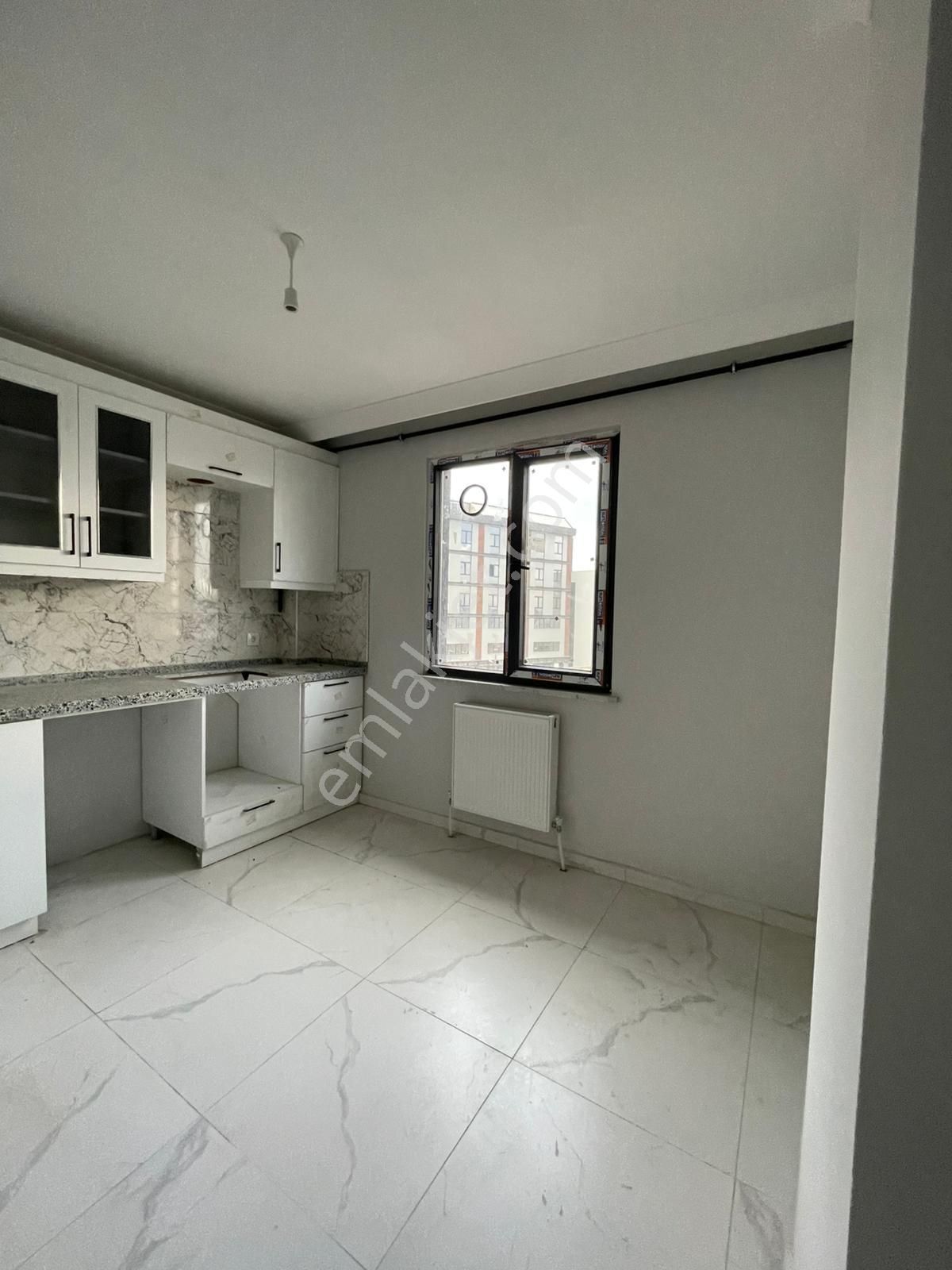 Sultanbeyli Akşemsettin Mah. Sıfır Bina 4+1 Çatı Dubleks - Görsel 9