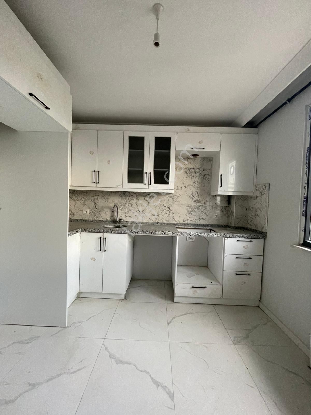 Sultanbeyli Akşemsettin Mah. Sıfır Bina 4+1 Çatı Dubleks - Görsel 16