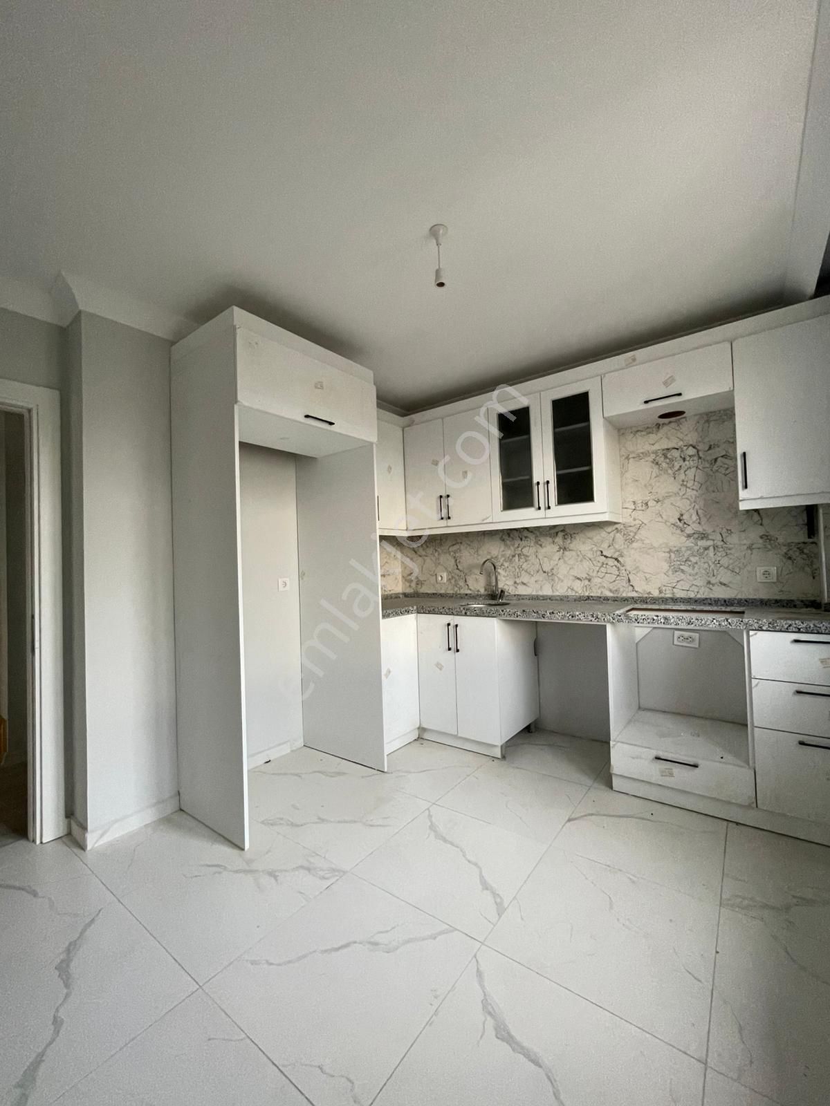 Sultanbeyli Akşemsettin Mah. Sıfır Bina 4+1 Çatı Dubleks - Görsel 10