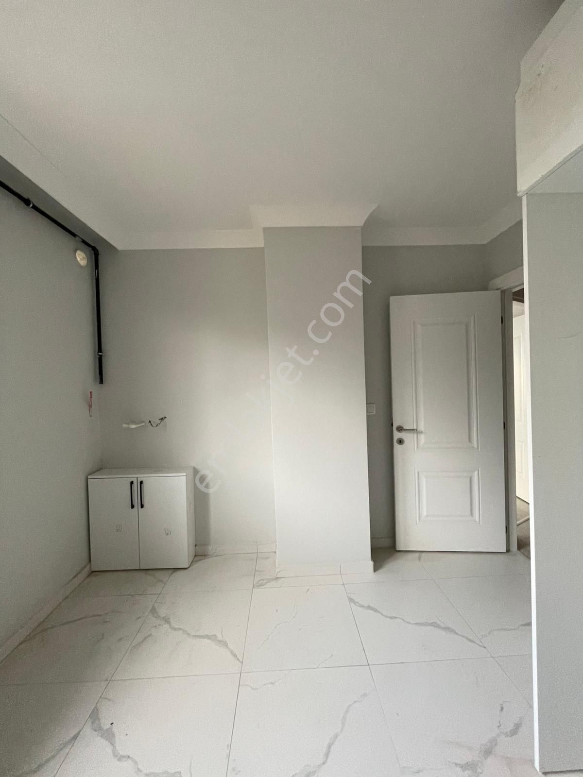 Sultanbeyli Akşemsettin Mah. Sıfır Bina 4+1 Çatı Dubleks - Görsel 13