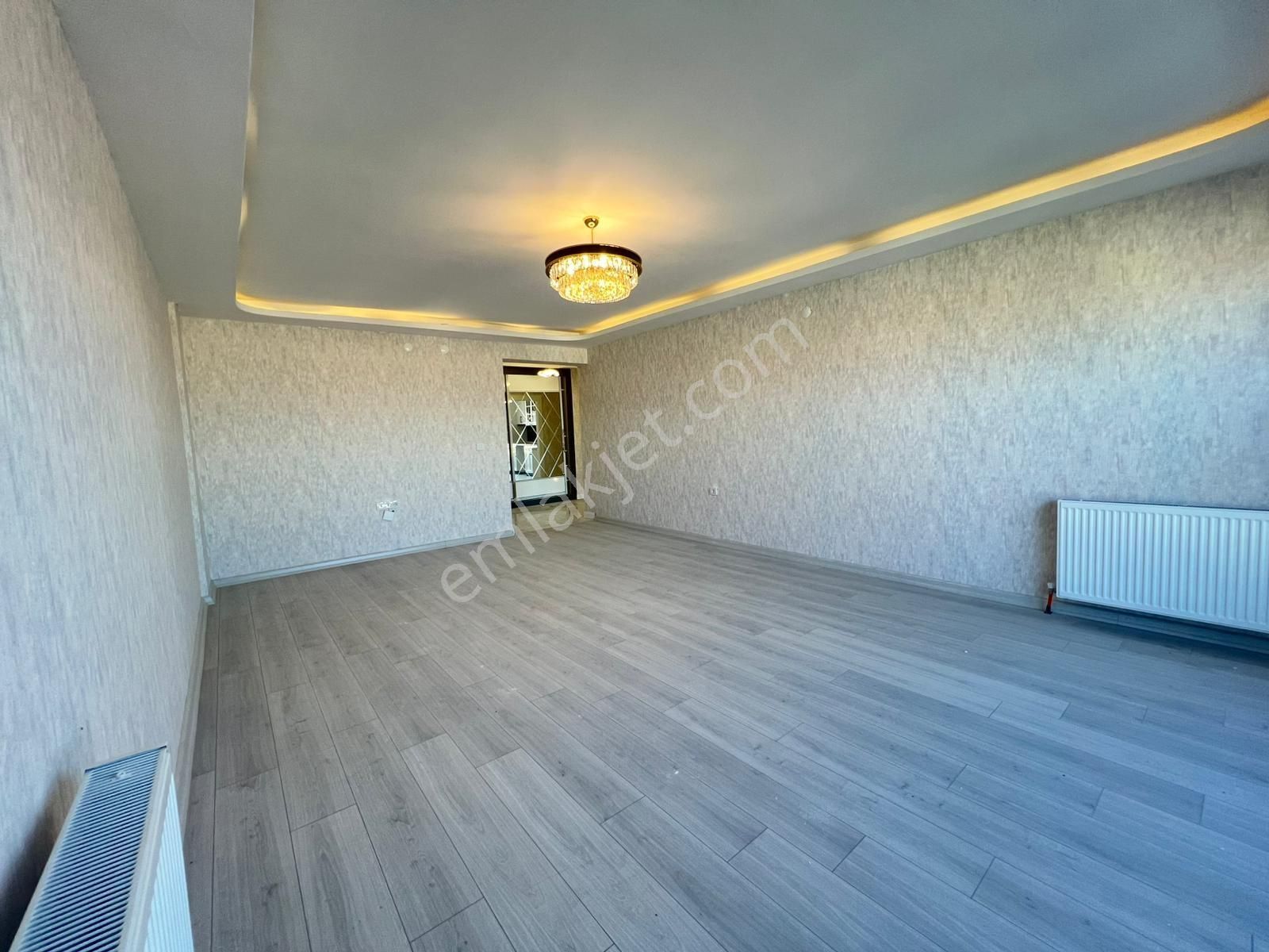 Engin Emlak'tan Manzarlı 4+1 Site İçerisin'de G.odalı Daire - Görsel 9