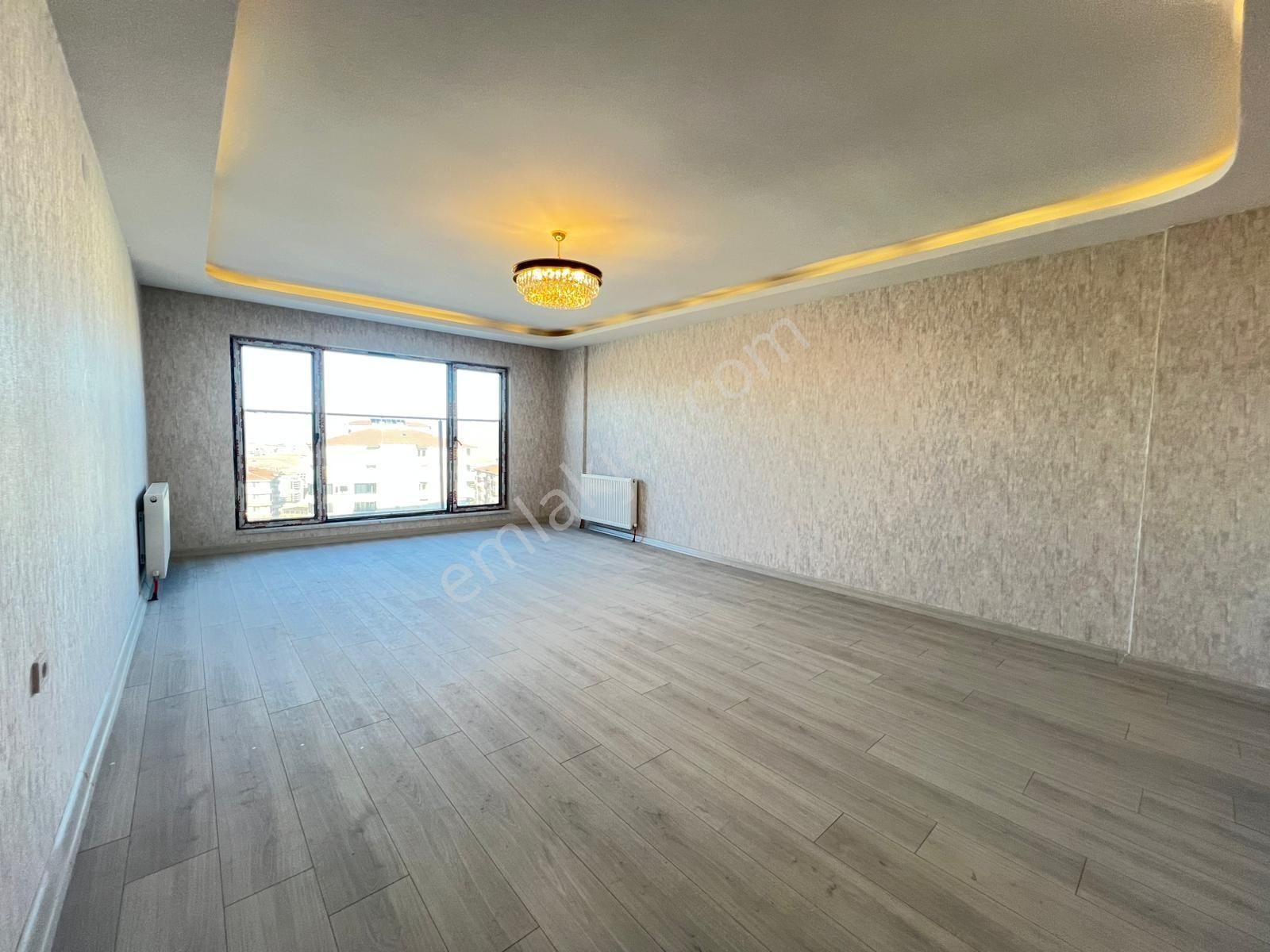 Engin Emlak'tan Manzarlı 4+1 Site İçerisin'de G.odalı Daire - Görsel 3